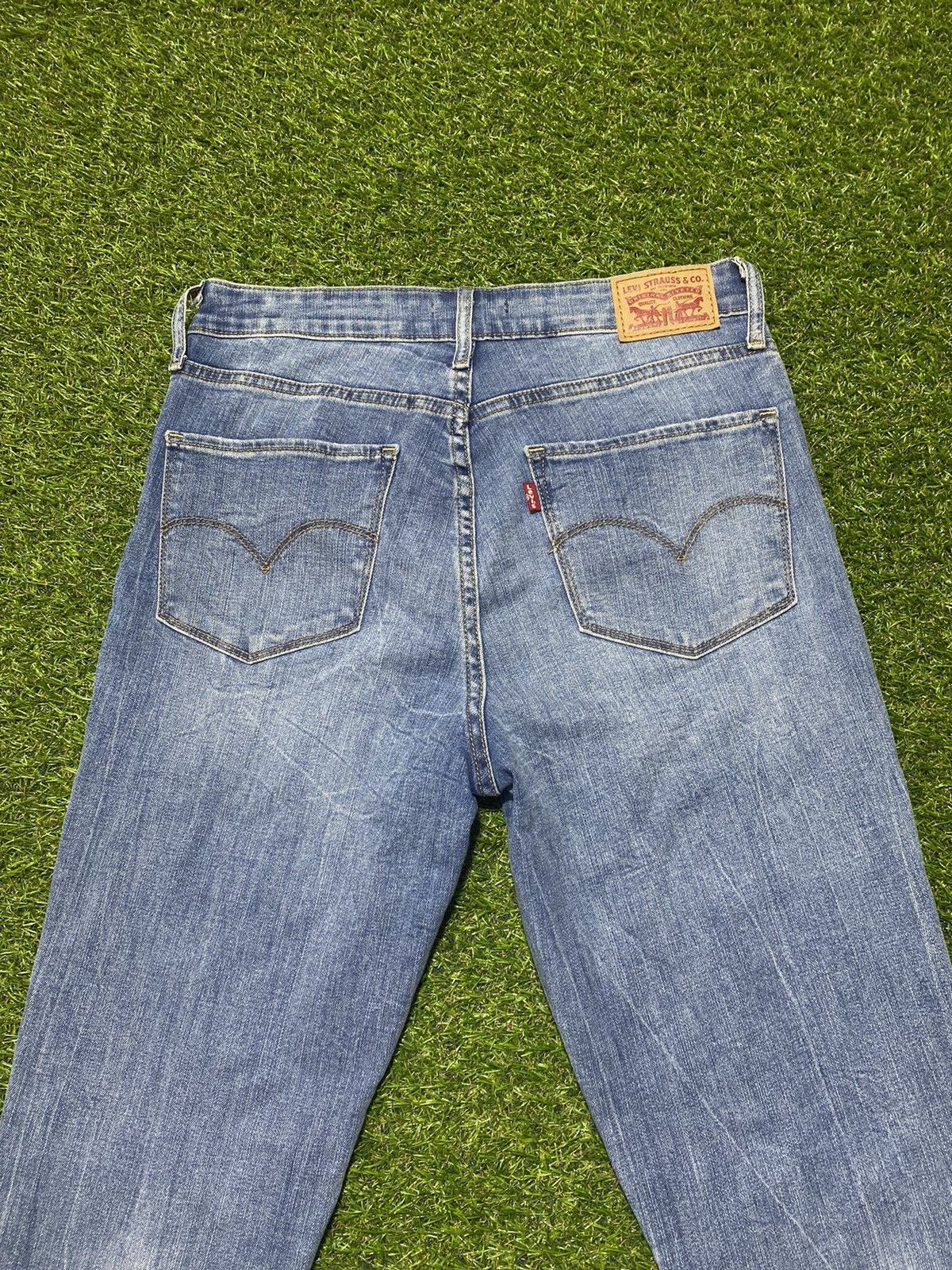 Levi's Vintage Levi’s 721 skinny distressed jeans denim size 30x32 Size US 30 / EU 46 - 4 Thumbnail