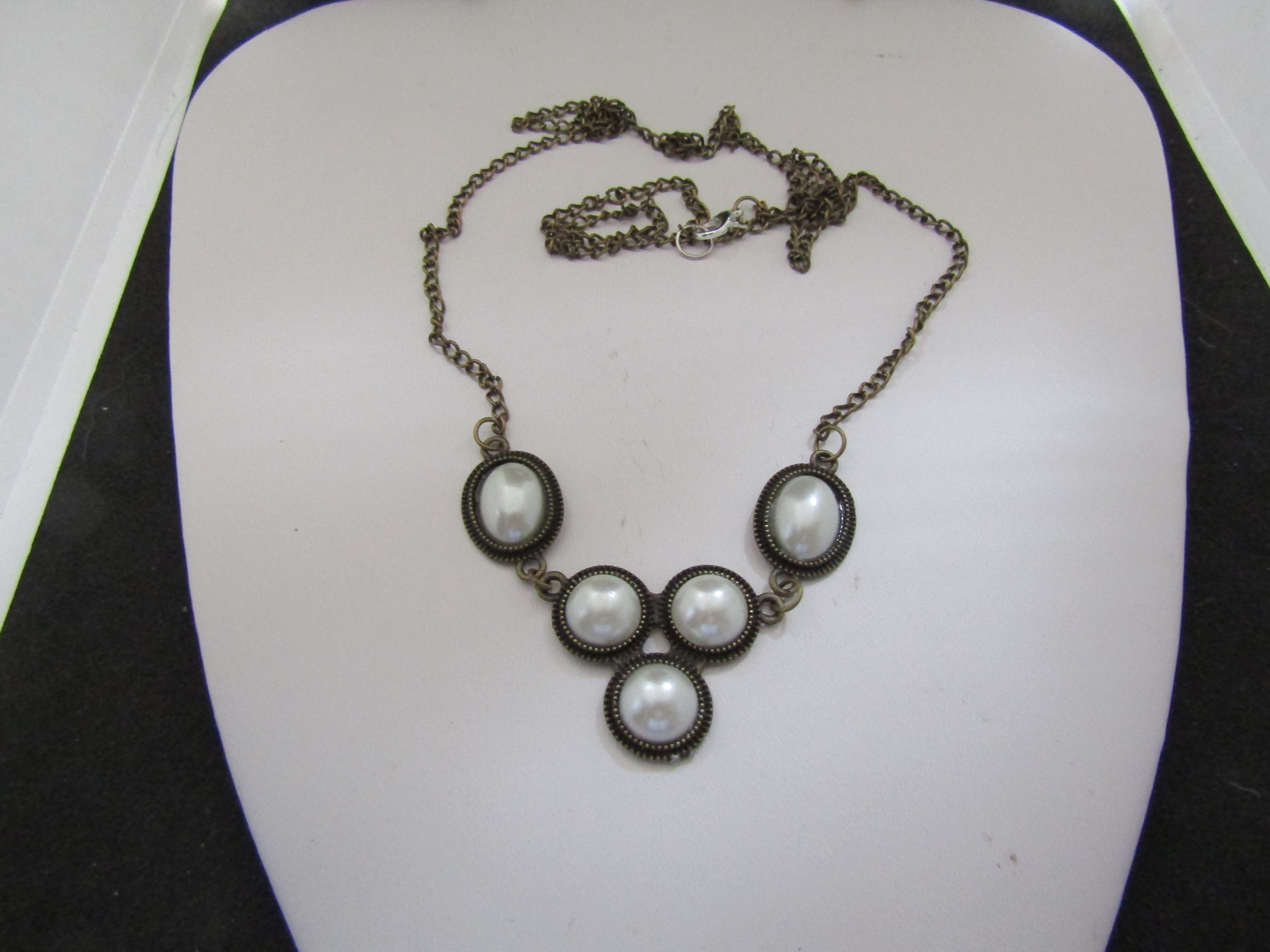Handmade White Beads Bronze Chain Necklace Size ONE SIZE - 4 Thumbnail