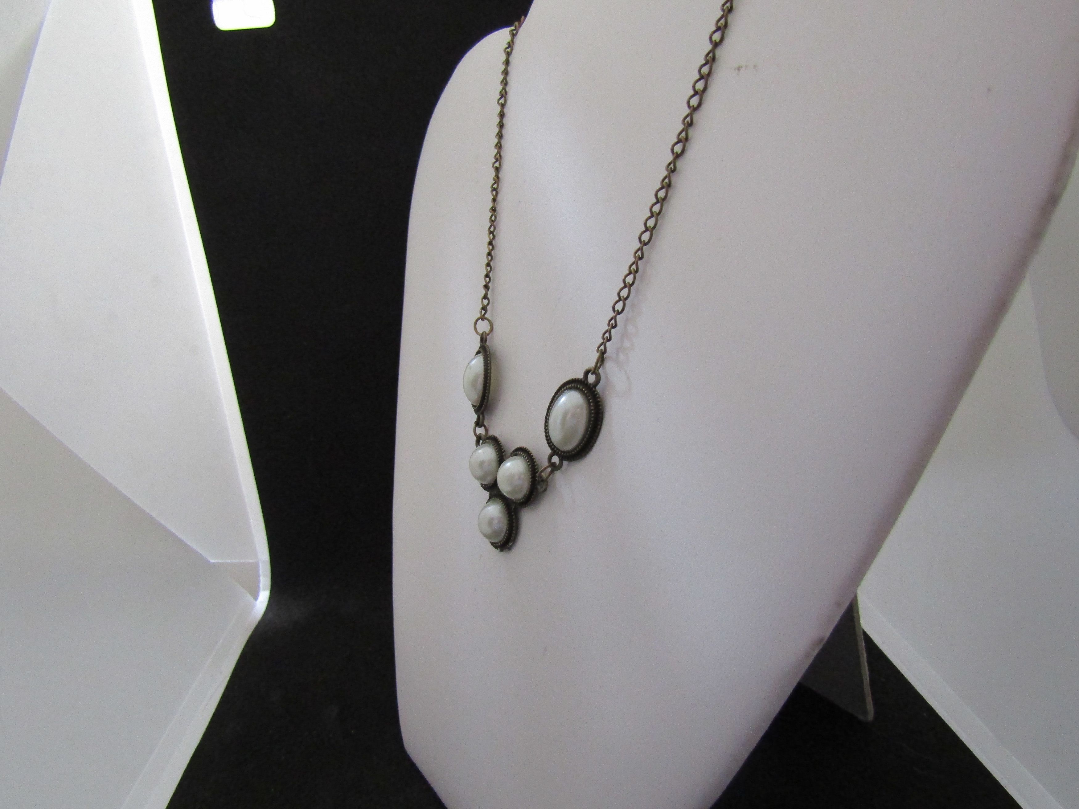 Handmade White Beads Bronze Chain Necklace Size ONE SIZE - 2 Thumbnail