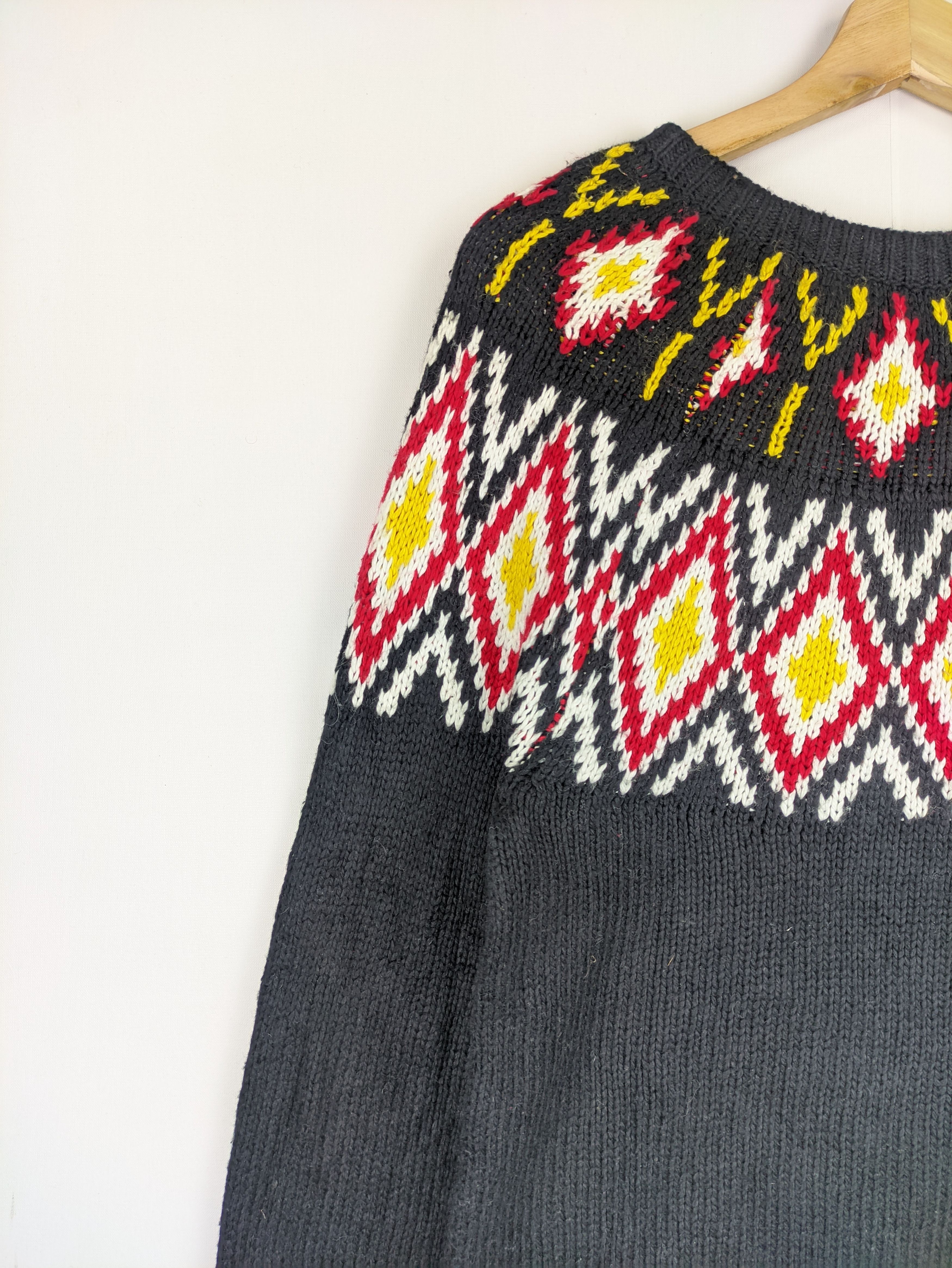 Japanese Brand Steals🔥Knit Sweater Native Patterned by BCBG Maxazria Size M / US 6-8 / IT 42-44 - 6 Thumbnail