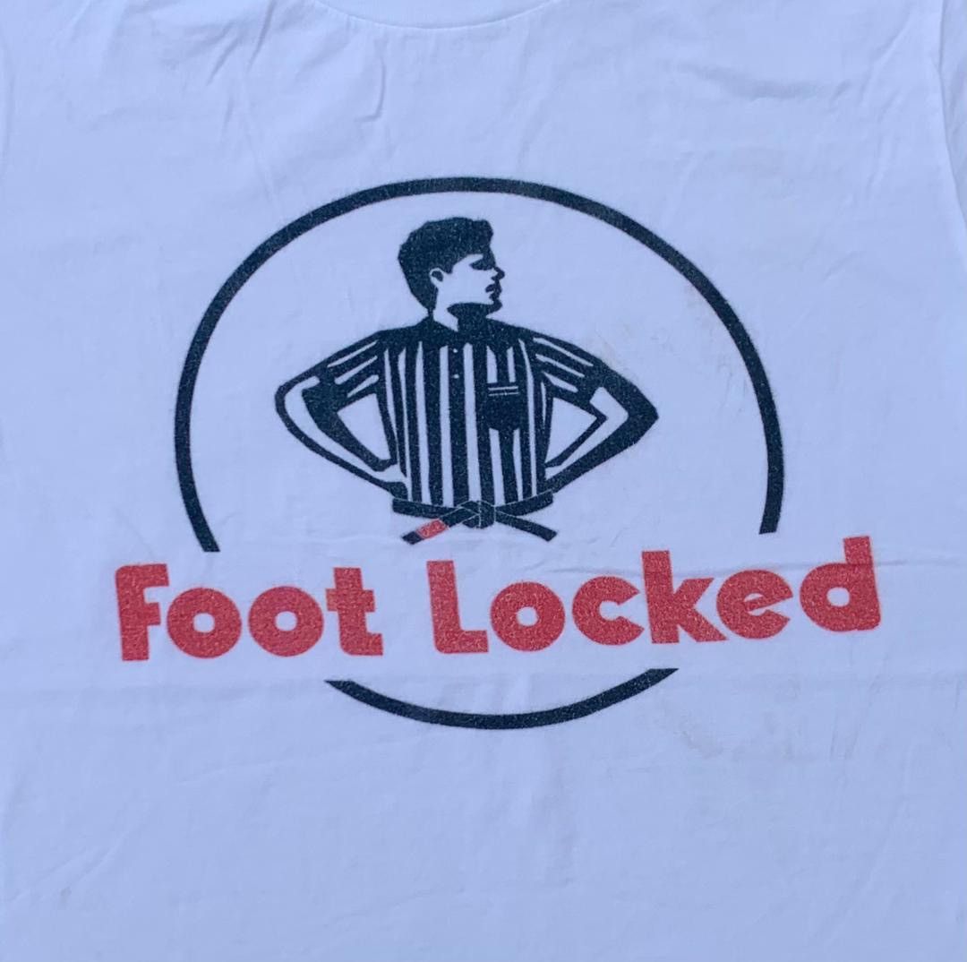 Vintage Vintage Tee D - 11 foot locked Size US M / EU 48-50 / 2 - 2 Thumbnail