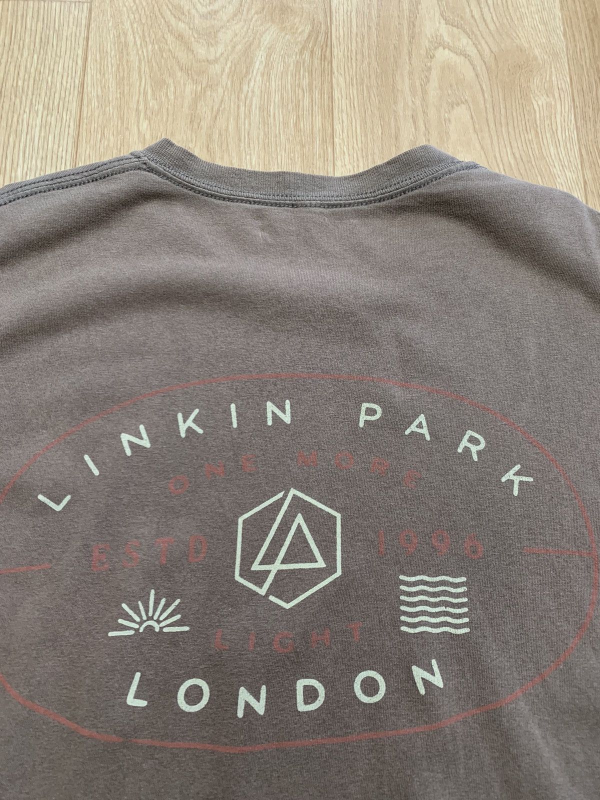 Band Tees Vintage Linkin Park One More Light T-Shirt Size US L / EU 52-54 / 3 - 5 Thumbnail