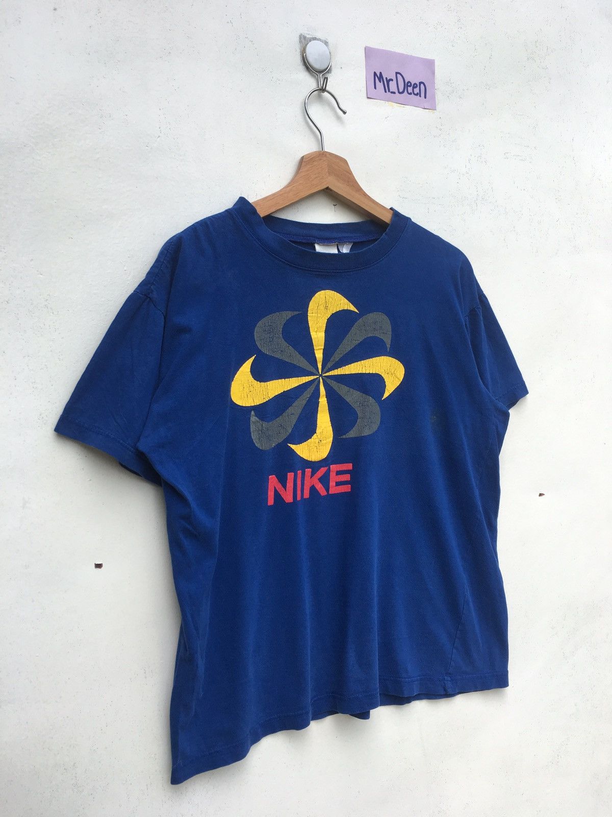 Nike Vintage Rare Nike Multi Swoosh Logo Tshirt Size US M / EU 48-50 / 2 - 2 Thumbnail