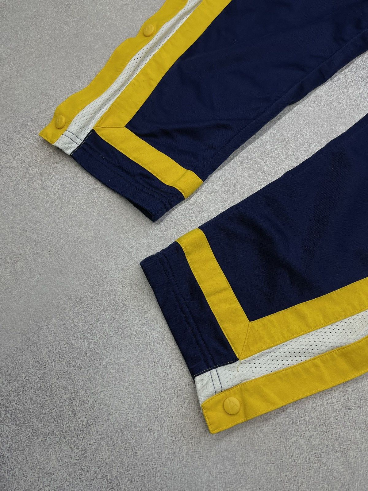 Adidas Vintage Adidas Track Pants On Button Rap Y2K Size US 36 / EU 52 - 8 Thumbnail