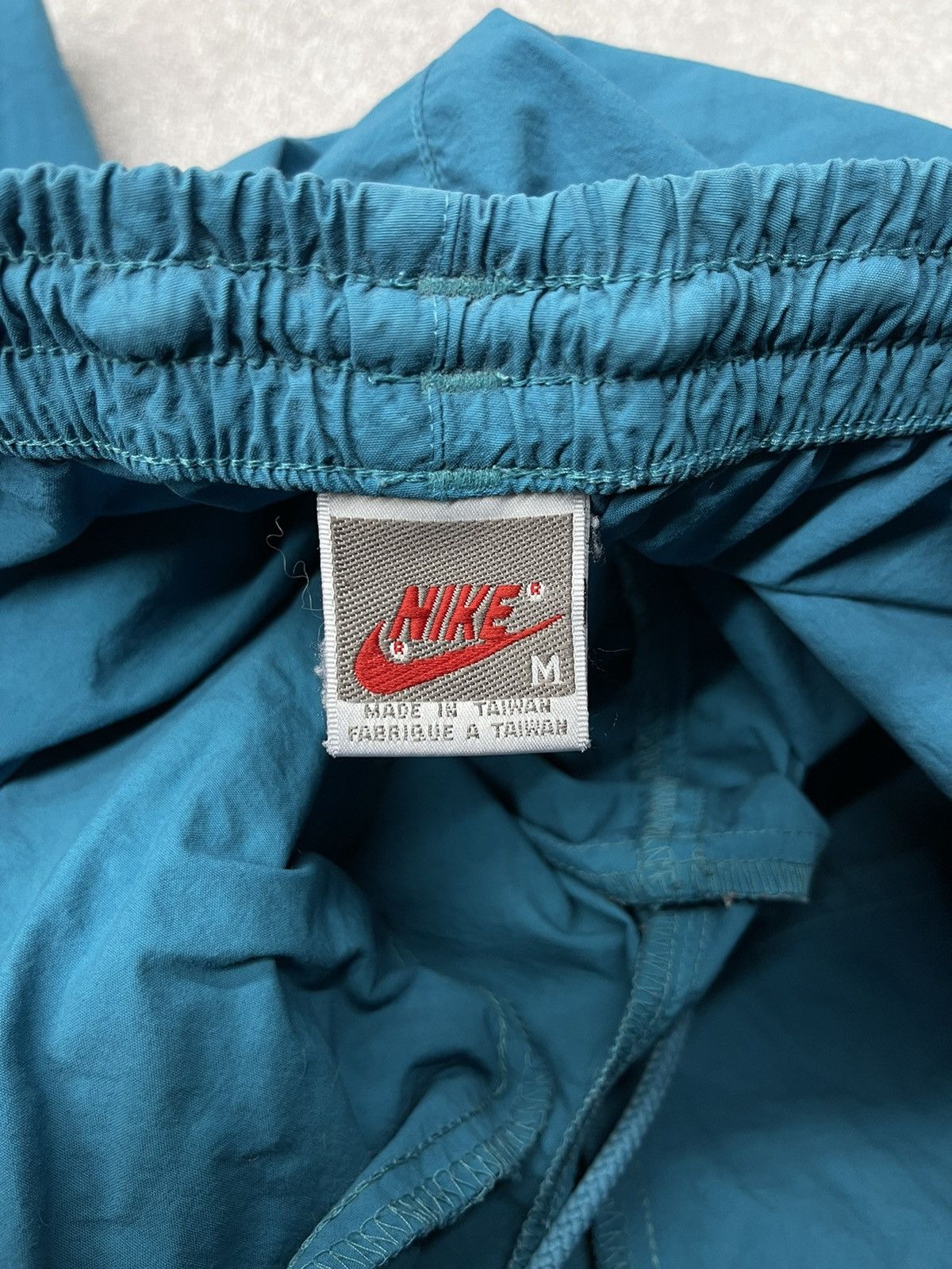 Nike Rare Vintage Nike Nylon Sweatpants Drill Jogger Y2K Rare Size US 32 / EU 48 - 6 Thumbnail