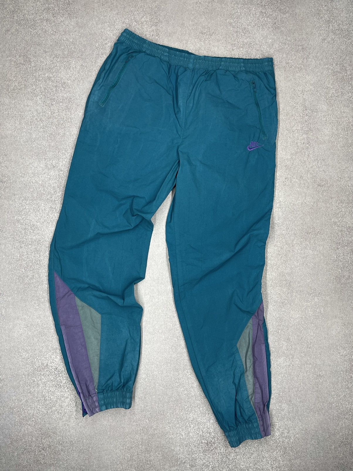 Nike Rare Vintage Nike Nylon Sweatpants Drill Jogger Y2K Rare Size US 32 / EU 48 - 1 Thumbnail