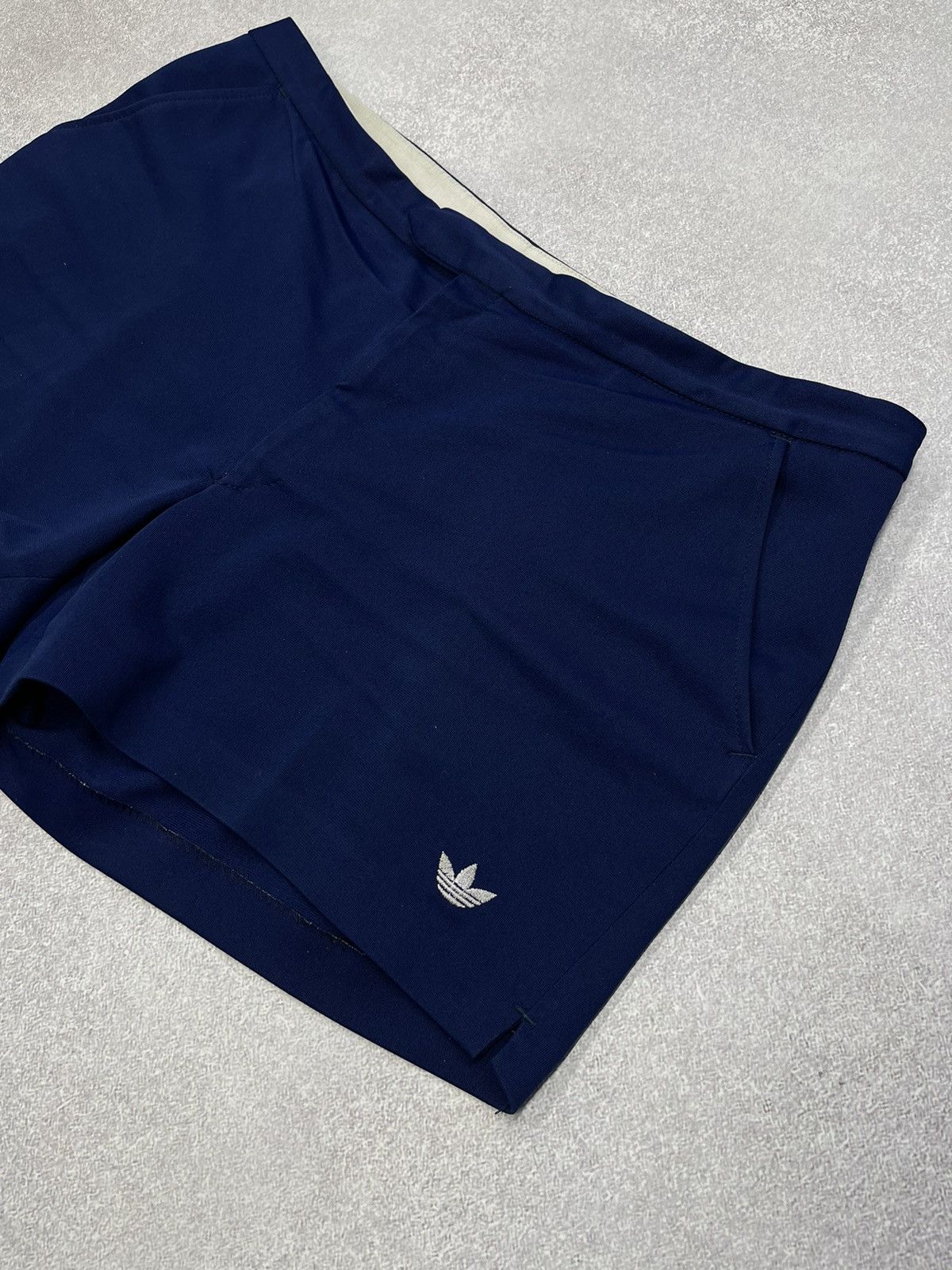 Adidas × Vintage Vintage Adidas Tennis Shorts Navy Germany Y2K Size US 36 / EU 52 - 4 Thumbnail