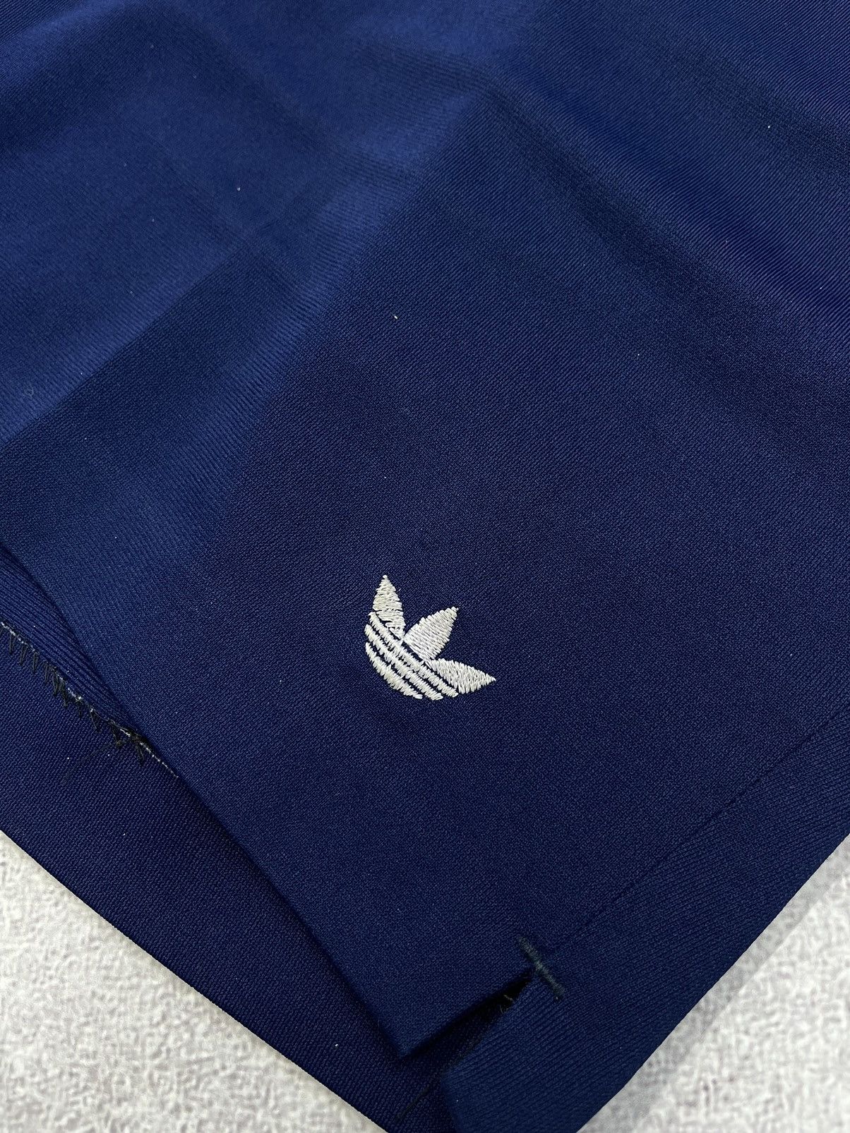 Adidas × Vintage Vintage Adidas Tennis Shorts Navy Germany Y2K Size US 36 / EU 52 - 5 Thumbnail