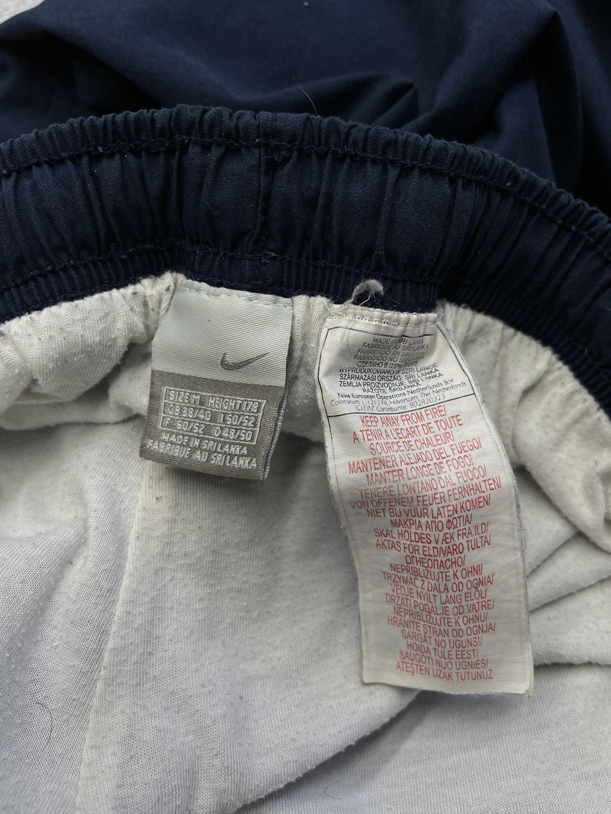 Nike Vintage Nike Navy Sweatpants Drill Y2K Cargo Nylon Size US 32 / EU 48 - 9 Thumbnail