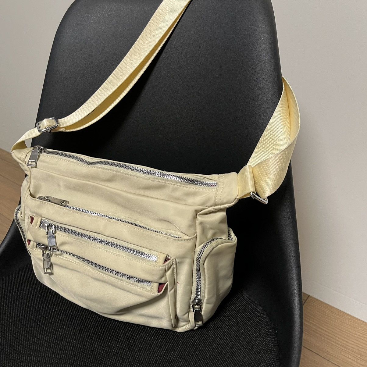 Vintage Avant Garde Y2K Gorpcore Bag Many Pockets Size ONE SIZE - 3 Thumbnail