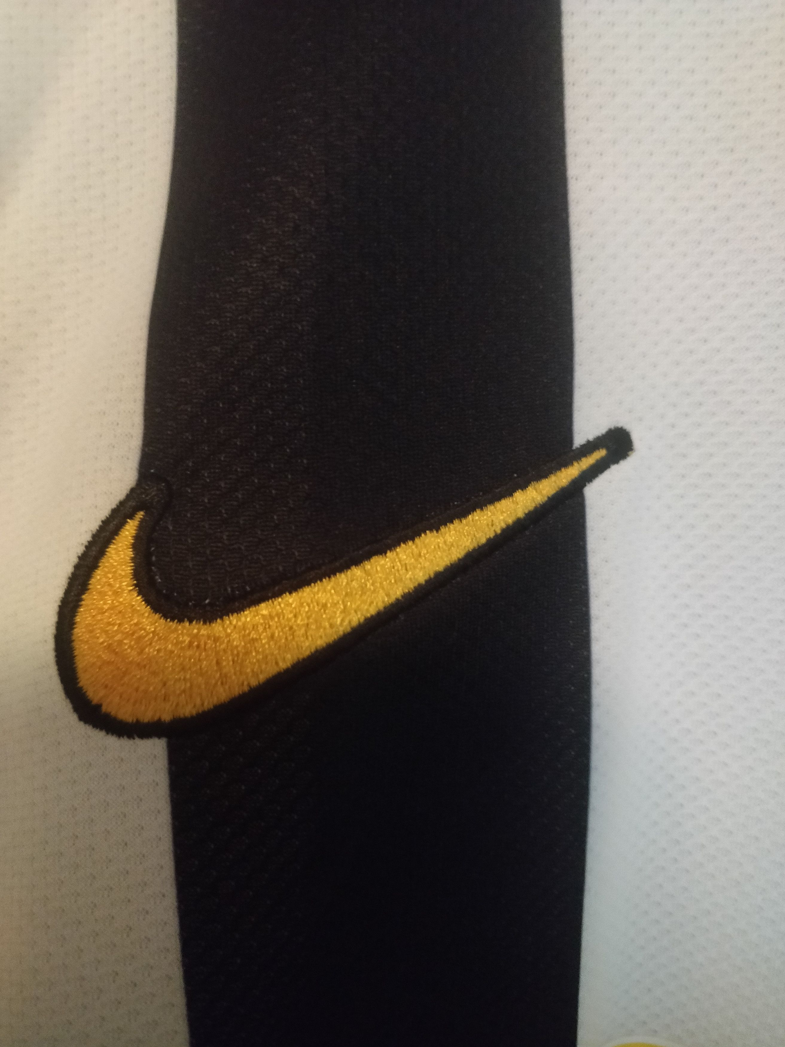 Nike Juventus 2009 Home Jersey Nike Size US L / EU 52-54 / 3 - 6 Thumbnail
