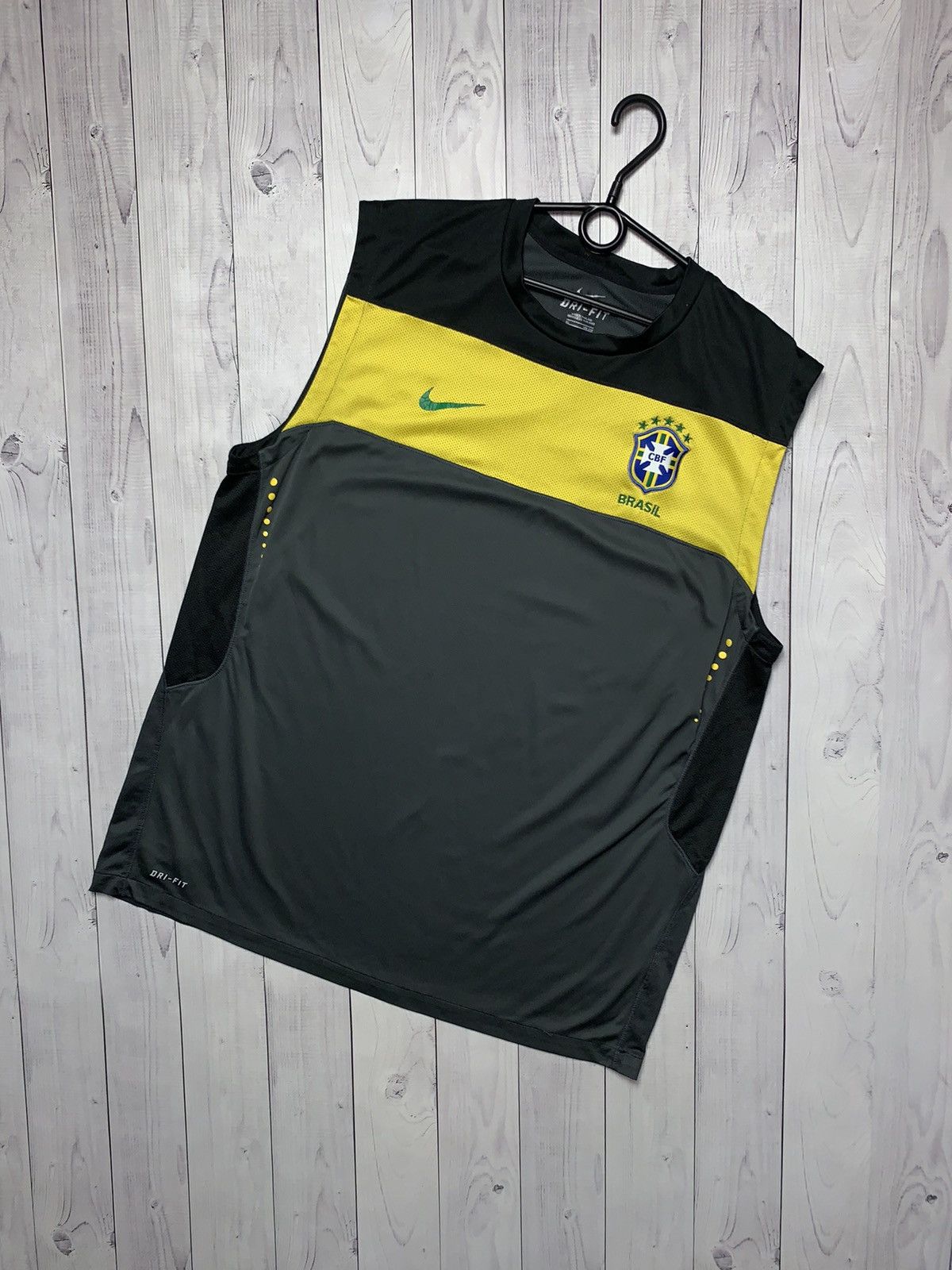 Nike × Vintage Vintage Nike soccer tee Brazil Brasil size XL Size US XL / EU 56 / 4 - 1 Thumbnail