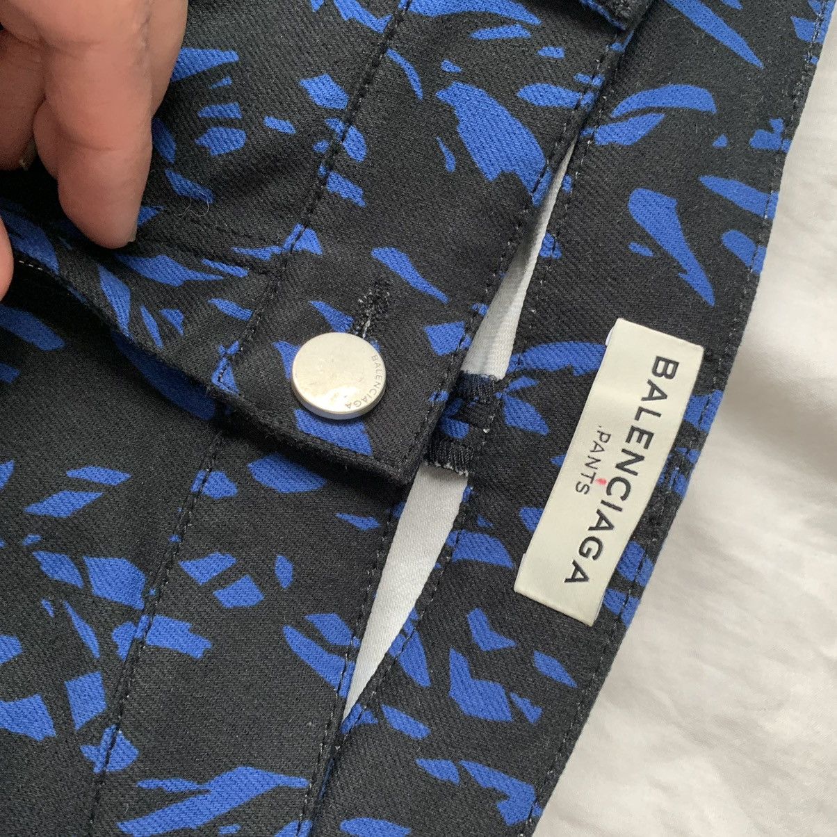 Balenciaga Balenciaga Pants Jeans Black Blue Print Trousers Cotton Size 28" / US 6 / IT 42 - 9 Thumbnail