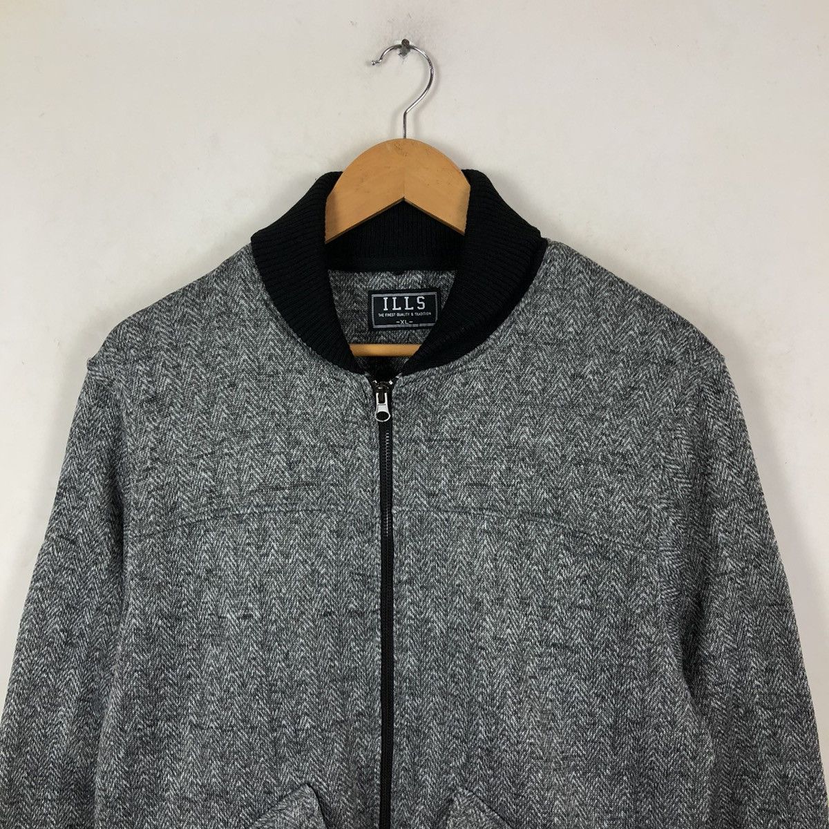 Japanese Brand ILLS ZIPPER VARSITY JACKET Size US XL / EU 56 / 4 - 3 Thumbnail
