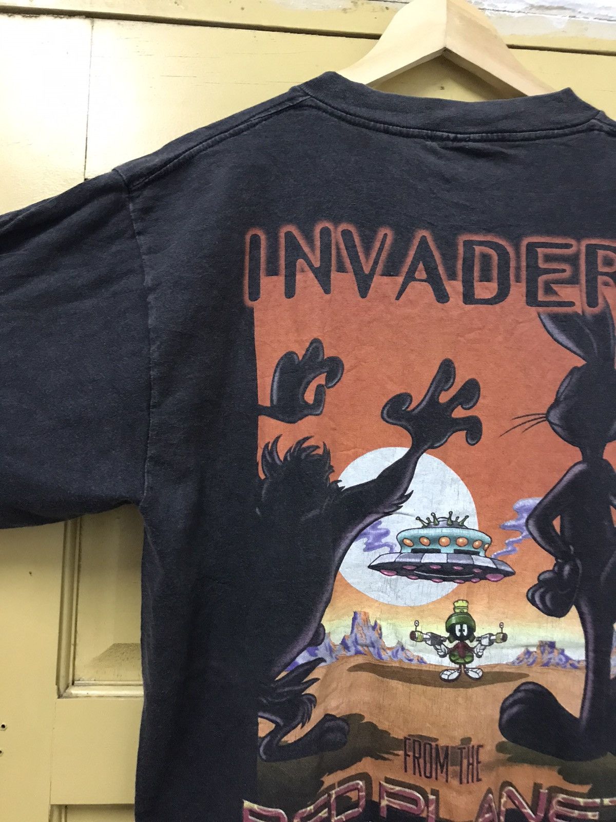 Vintage Vintage 90s Movie Tazmania Invader From The Red Planet Tees Size US L / EU 52-54 / 3 - 5 Thumbnail