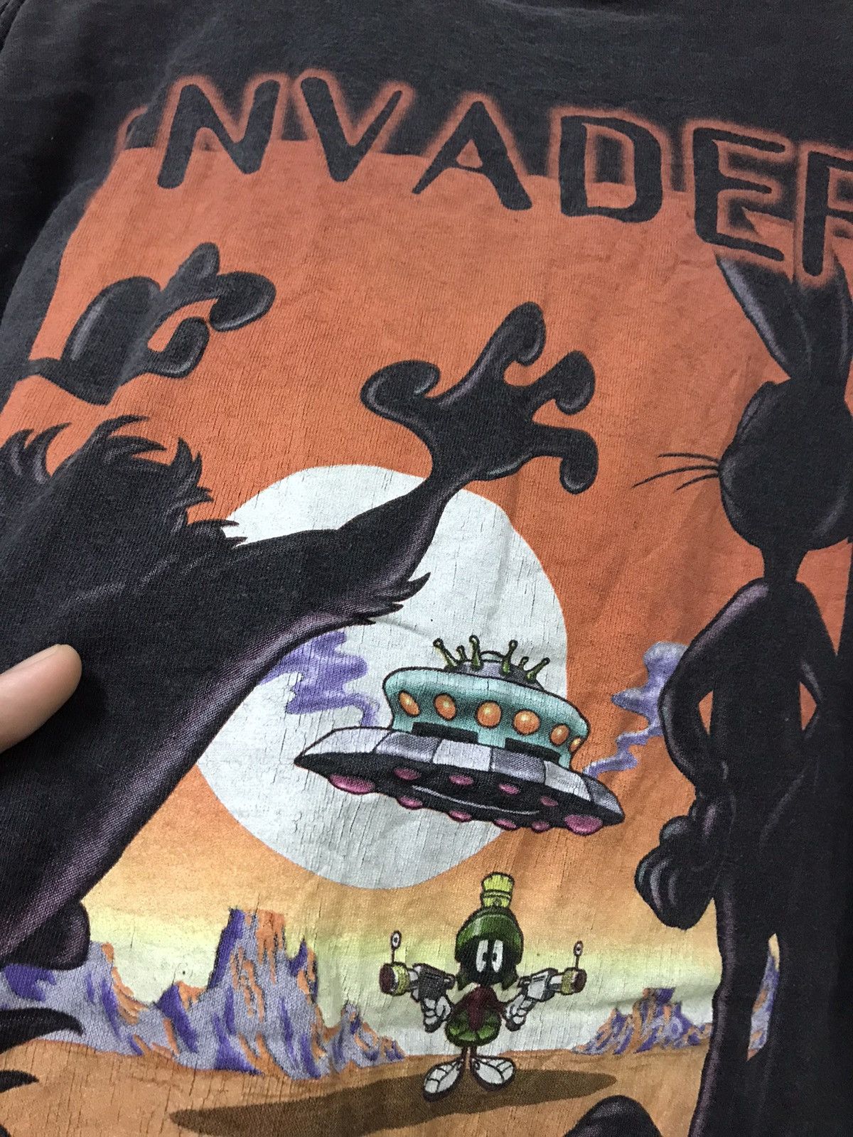 Vintage Vintage 90s Movie Tazmania Invader From The Red Planet Tees Size US L / EU 52-54 / 3 - 9 Thumbnail