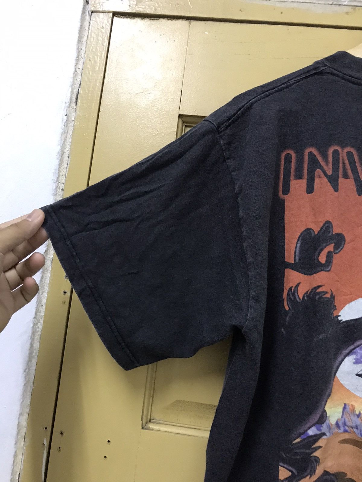 Vintage Vintage 90s Movie Tazmania Invader From The Red Planet Tees Size US L / EU 52-54 / 3 - 4 Thumbnail