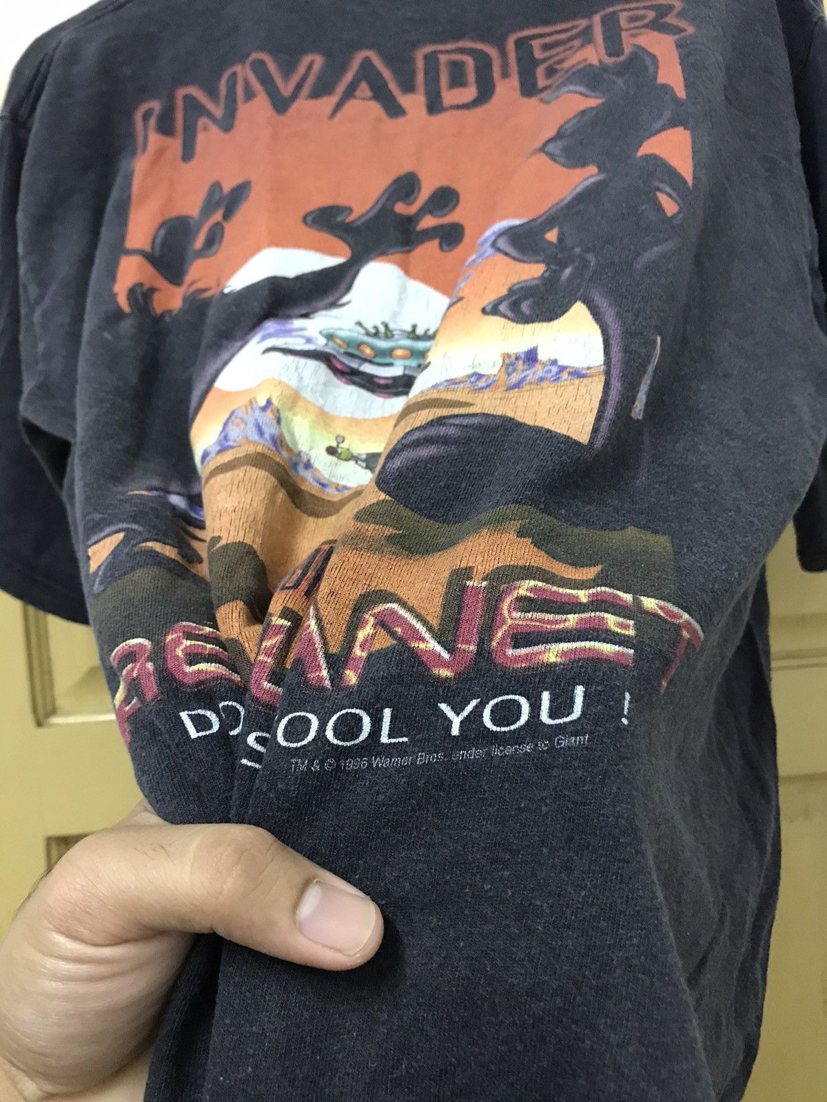 Vintage Vintage 90s Movie Tazmania Invader From The Red Planet Tees Size US L / EU 52-54 / 3 - 8 Thumbnail