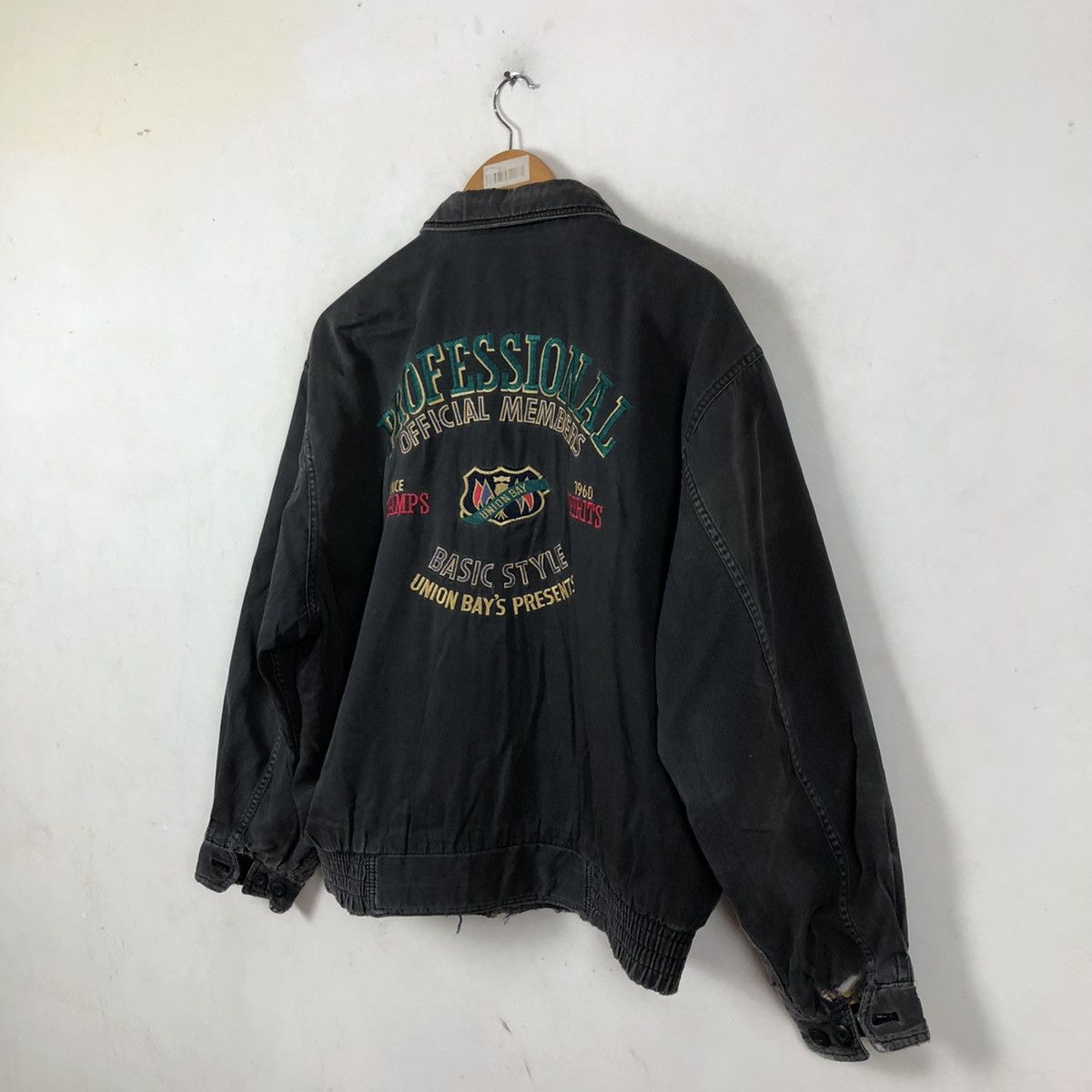 Japanese Brand VINTAGE BIGLOGO EMBROIDERY UNIONBAY'S PRESENT BOMBER JACKET Size US L / EU 52-54 / 3 - 10 Thumbnail