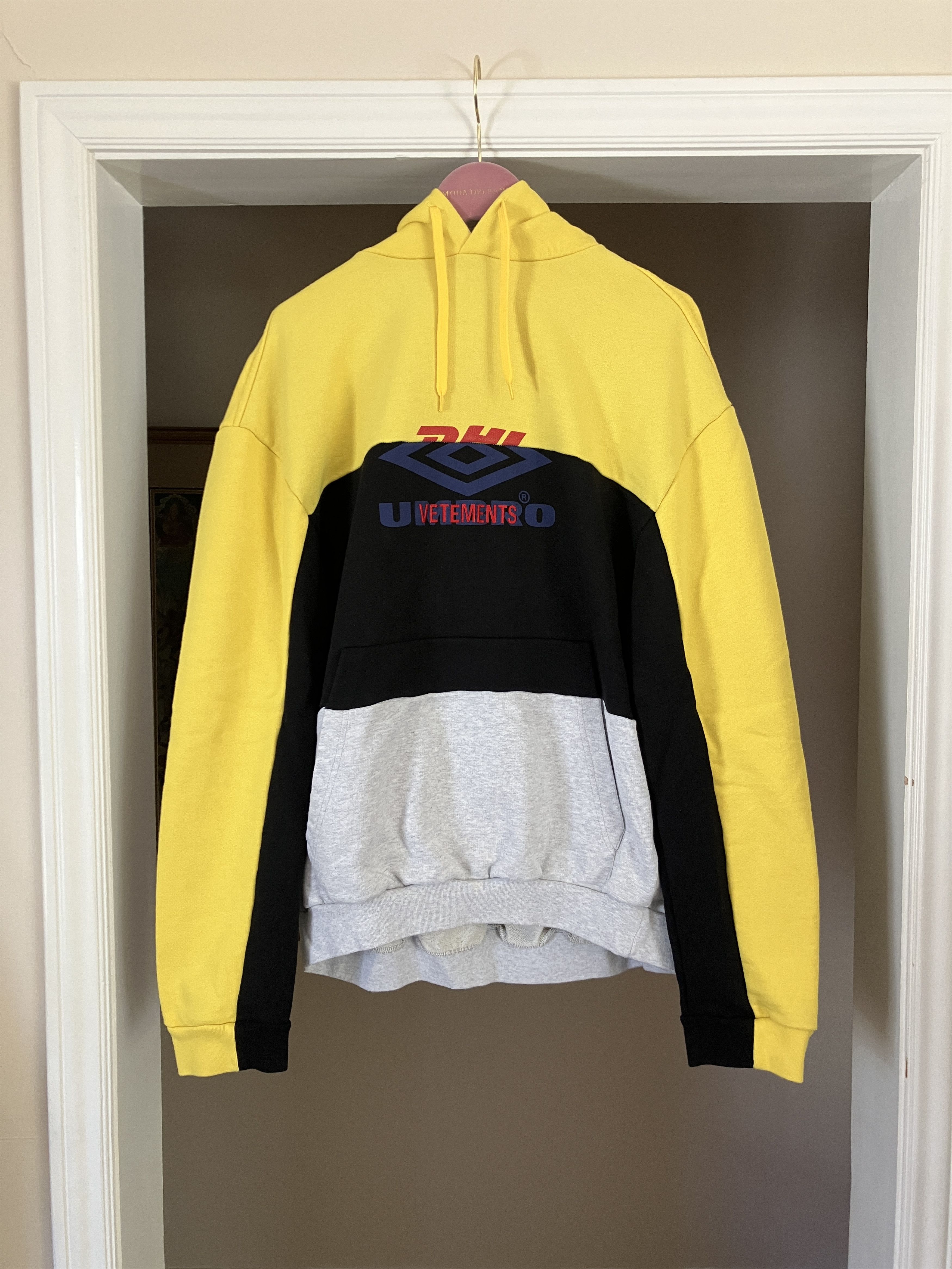 Vetements dhl umbro shop hoodie