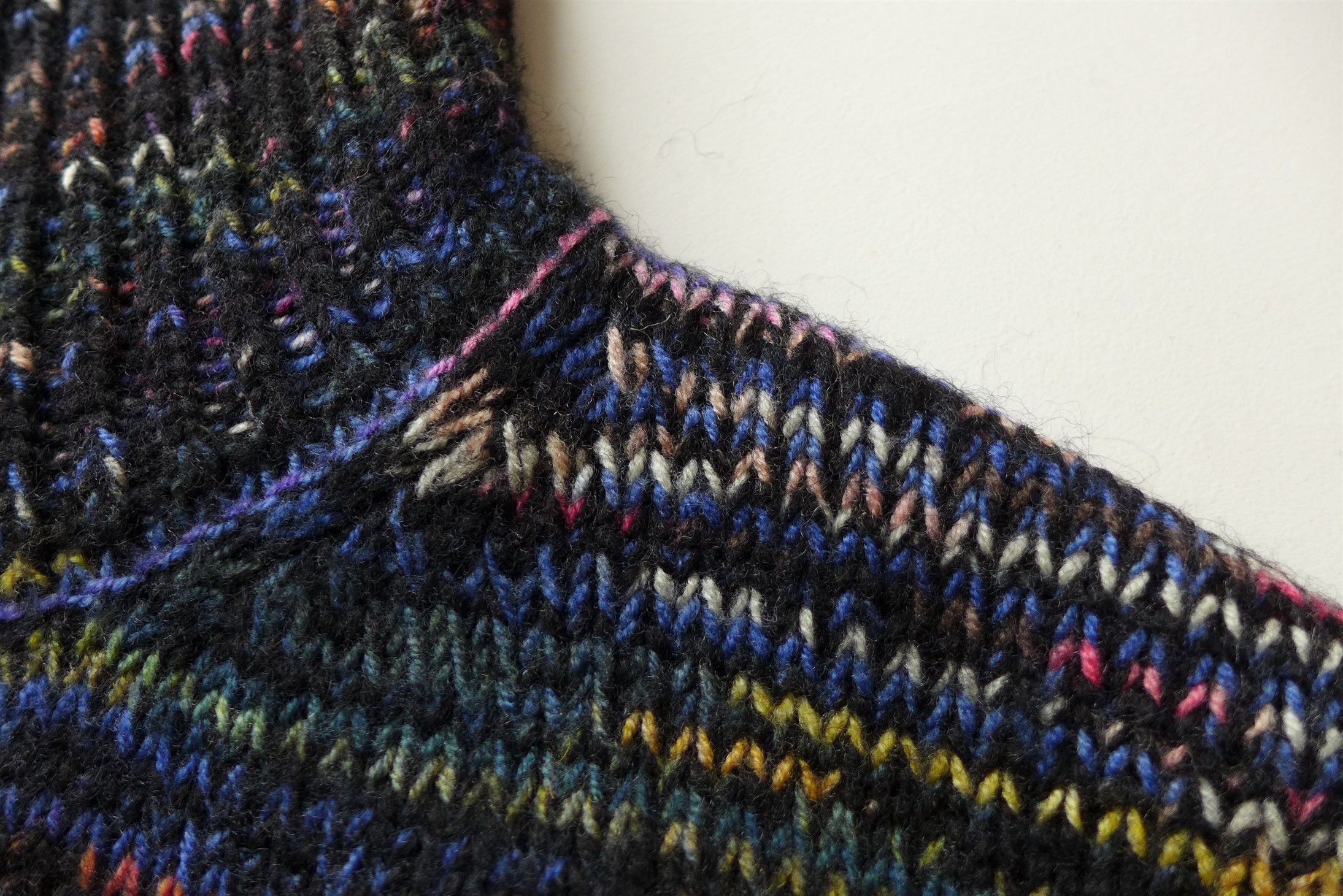 Dries Van Noten Dries Van Noten FW19 Tanish Sweater - Black Marled Wool Size US M / EU 48-50 / 2 - 18 Thumbnail