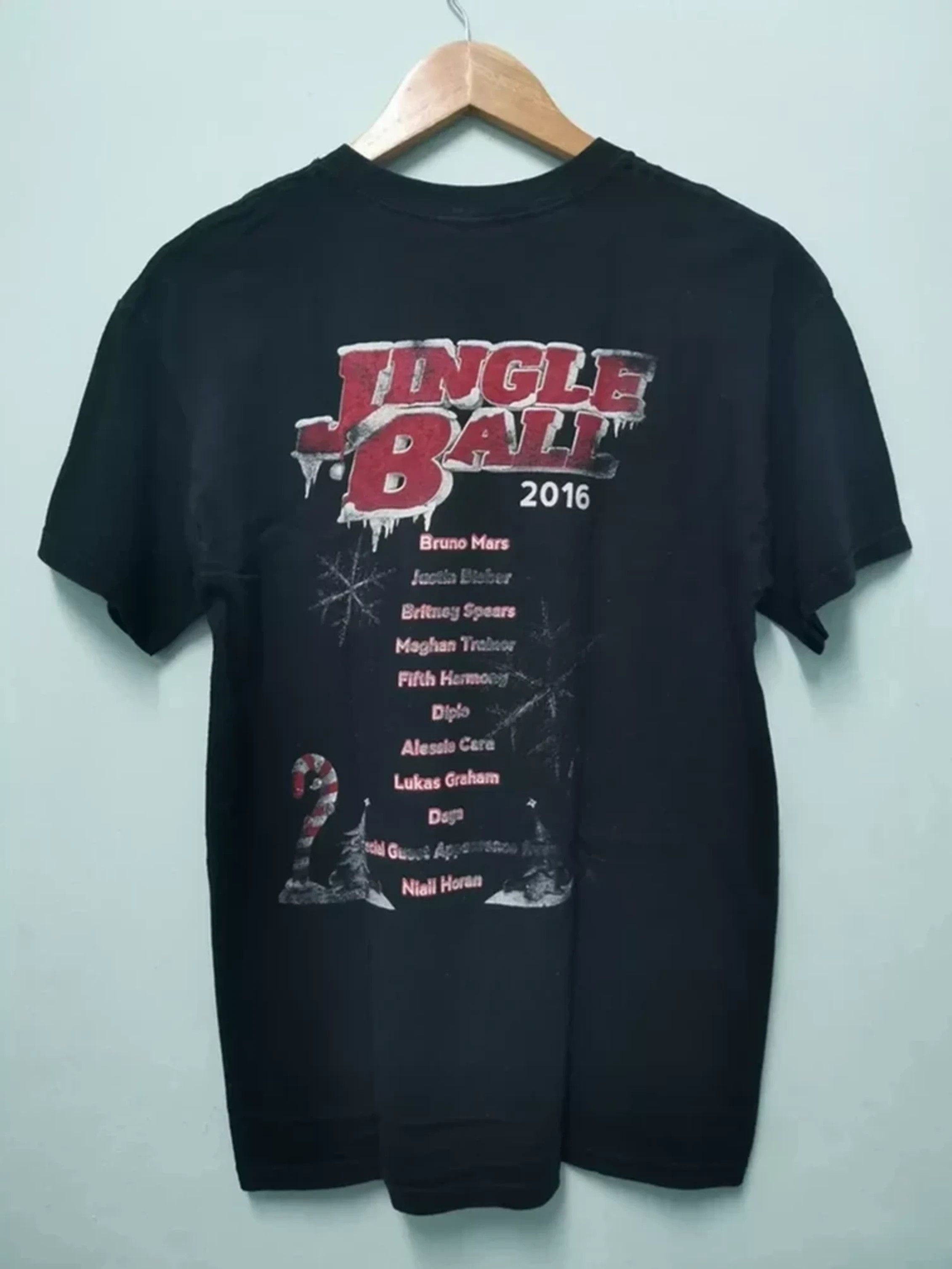 Band Tees Jingle Ball Tour Bruno Britney Bieber Rap T Iee Size US M / EU 48-50 / 2 - 2 Thumbnail