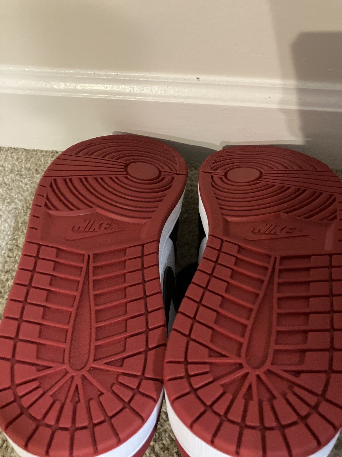 Jordan Brand × Nike Air Jordan 1 Retro Low Black Toe Size US 11.5 / EU 44-45 - 7 Thumbnail