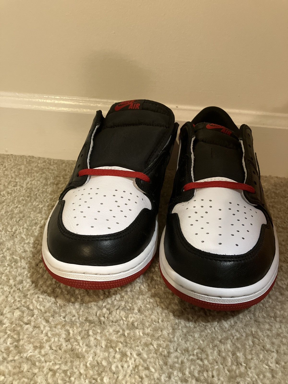 Jordan Brand × Nike Air Jordan 1 Retro Low Black Toe Size US 11.5 / EU 44-45 - 3 Thumbnail