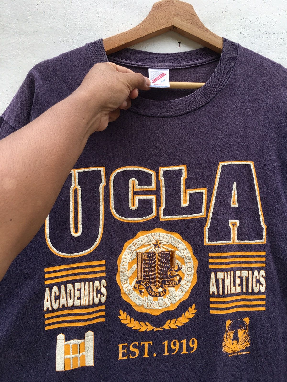 Vintage Vintage UCLA University of California Los Angeles Athletic Size US L / EU 52-54 / 3 - 6 Thumbnail