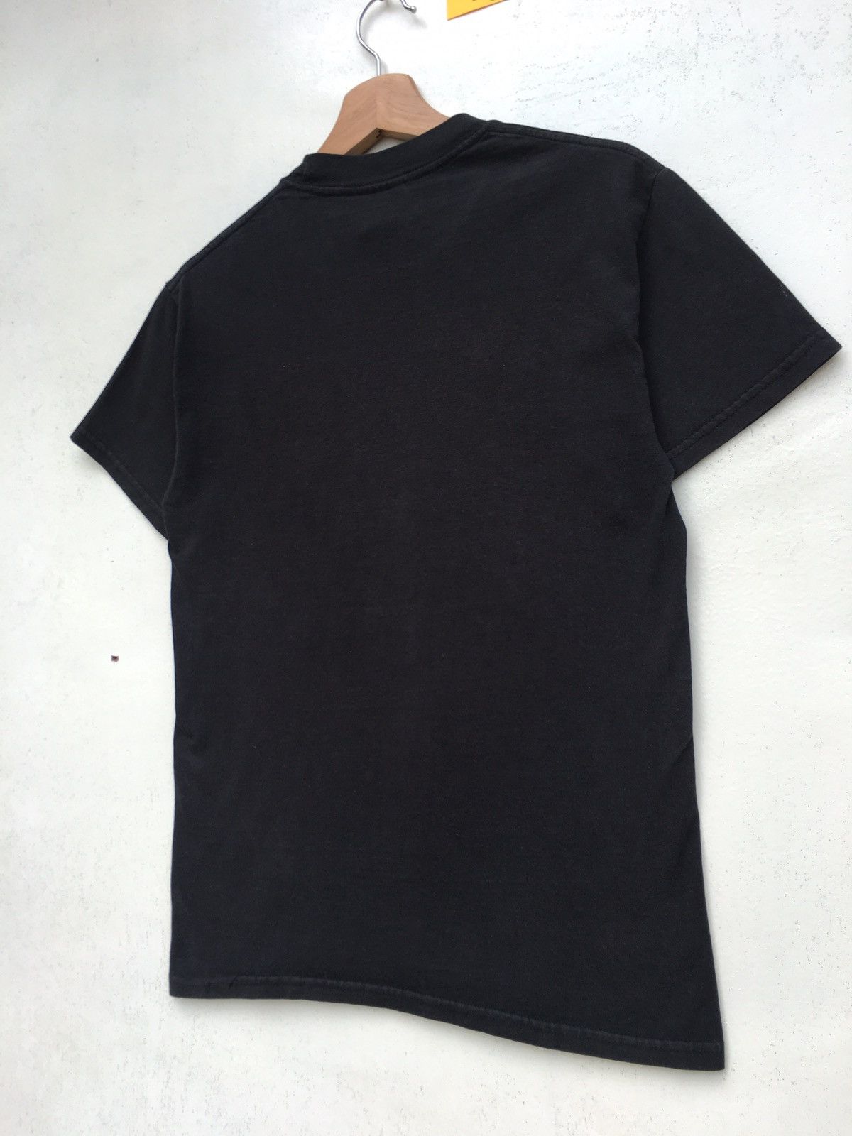 Nirvana Rare Vintage 2003 Nirvana Vestibule Logo Tshirt Size US S / EU 44-46 / 1 - 15 Thumbnail
