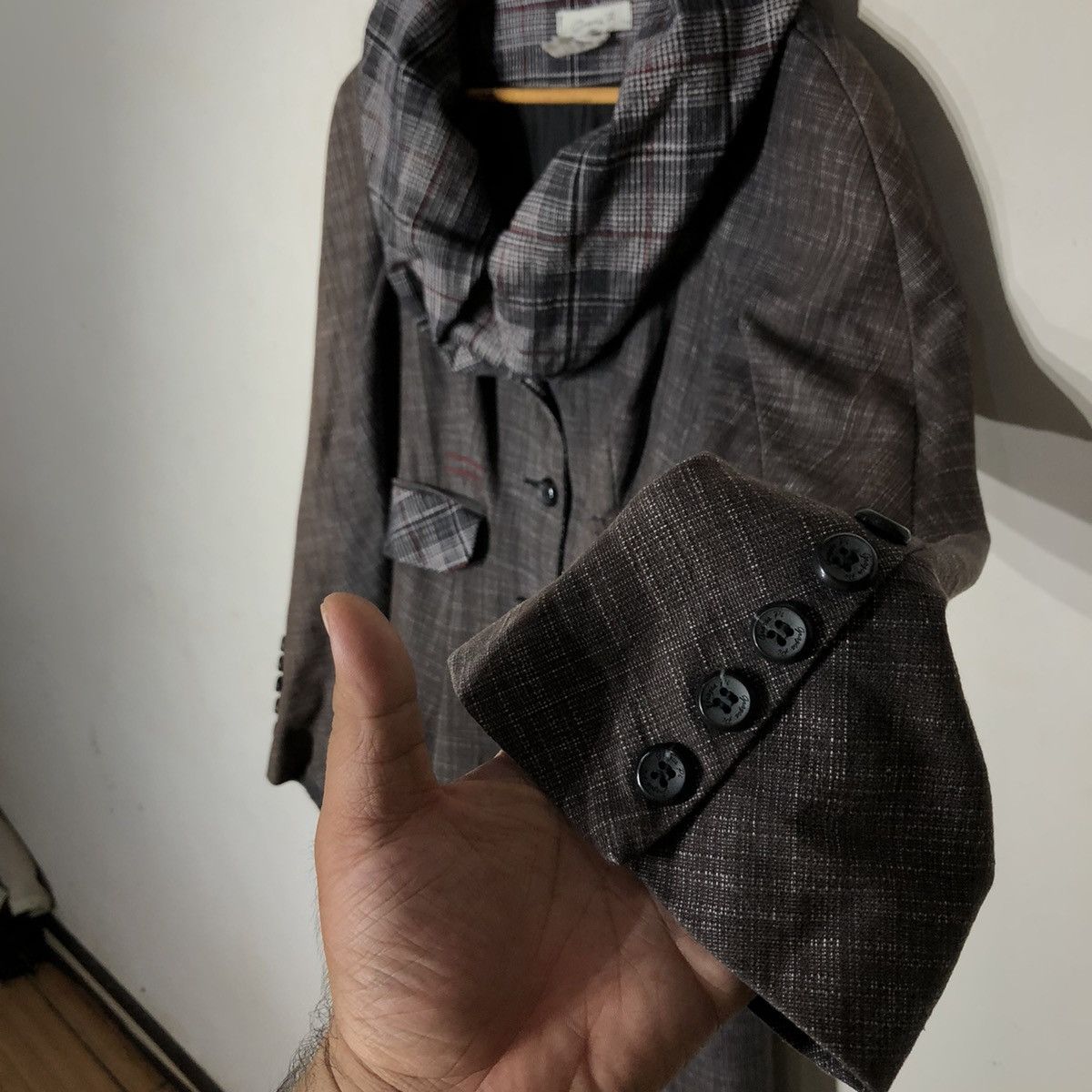 Vintage DOUBLE BREAST LONG JACKET FABRIC OF ITALY GRAVAION RI Size US S / EU 44-46 / 1 - 6 Thumbnail