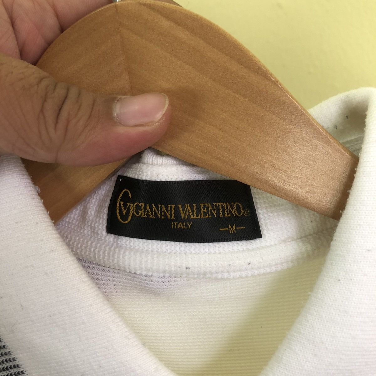 Japanese Brand Vintage Polo Gianni Valentino Italy Size US M / EU 48-50 / 2 - 7 Thumbnail