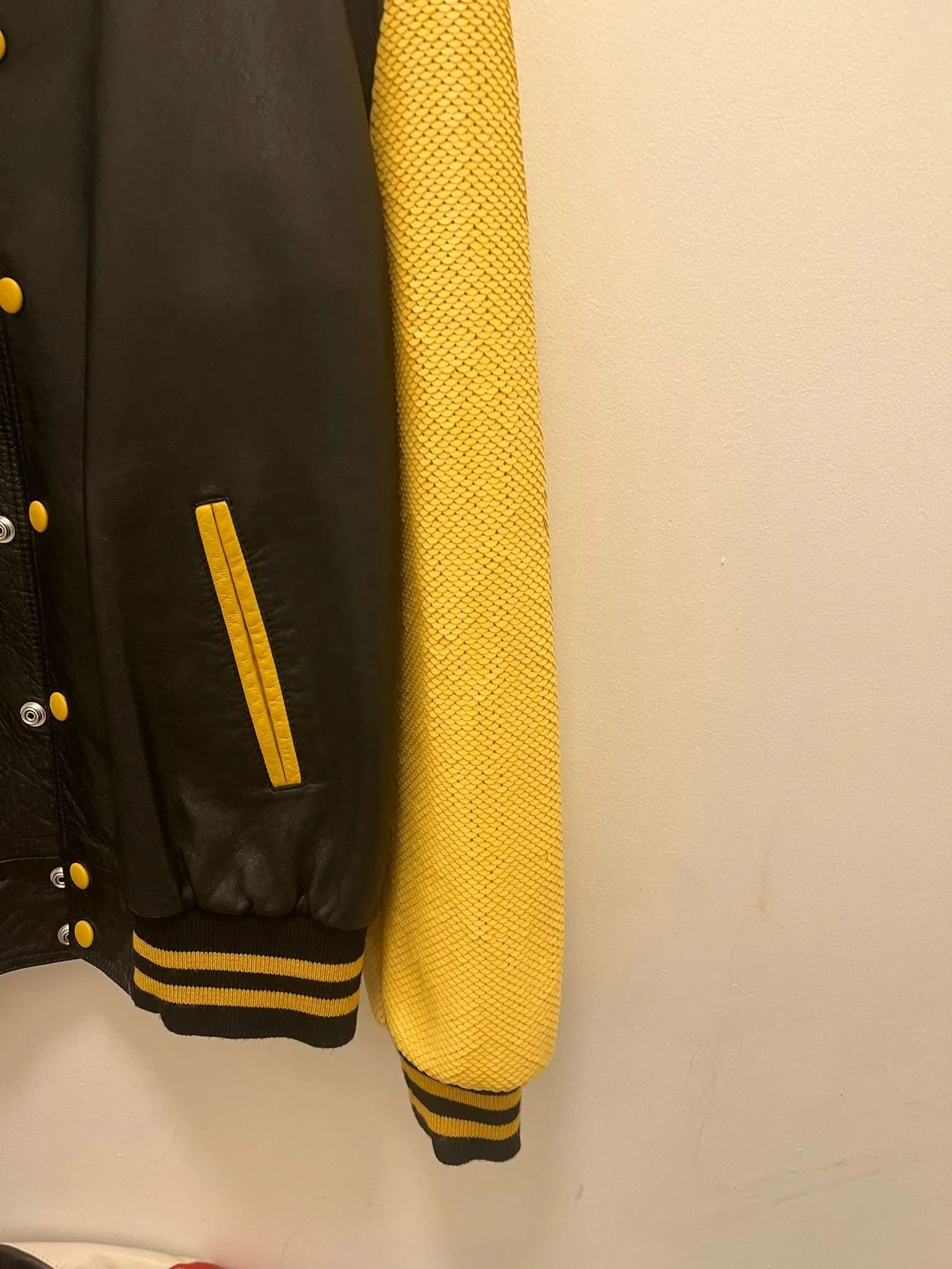 Celine Lambskin body + Hand sequined sleeves Leather Sequin Teddy Size US M / EU 48-50 / 2 - 2 Thumbnail
