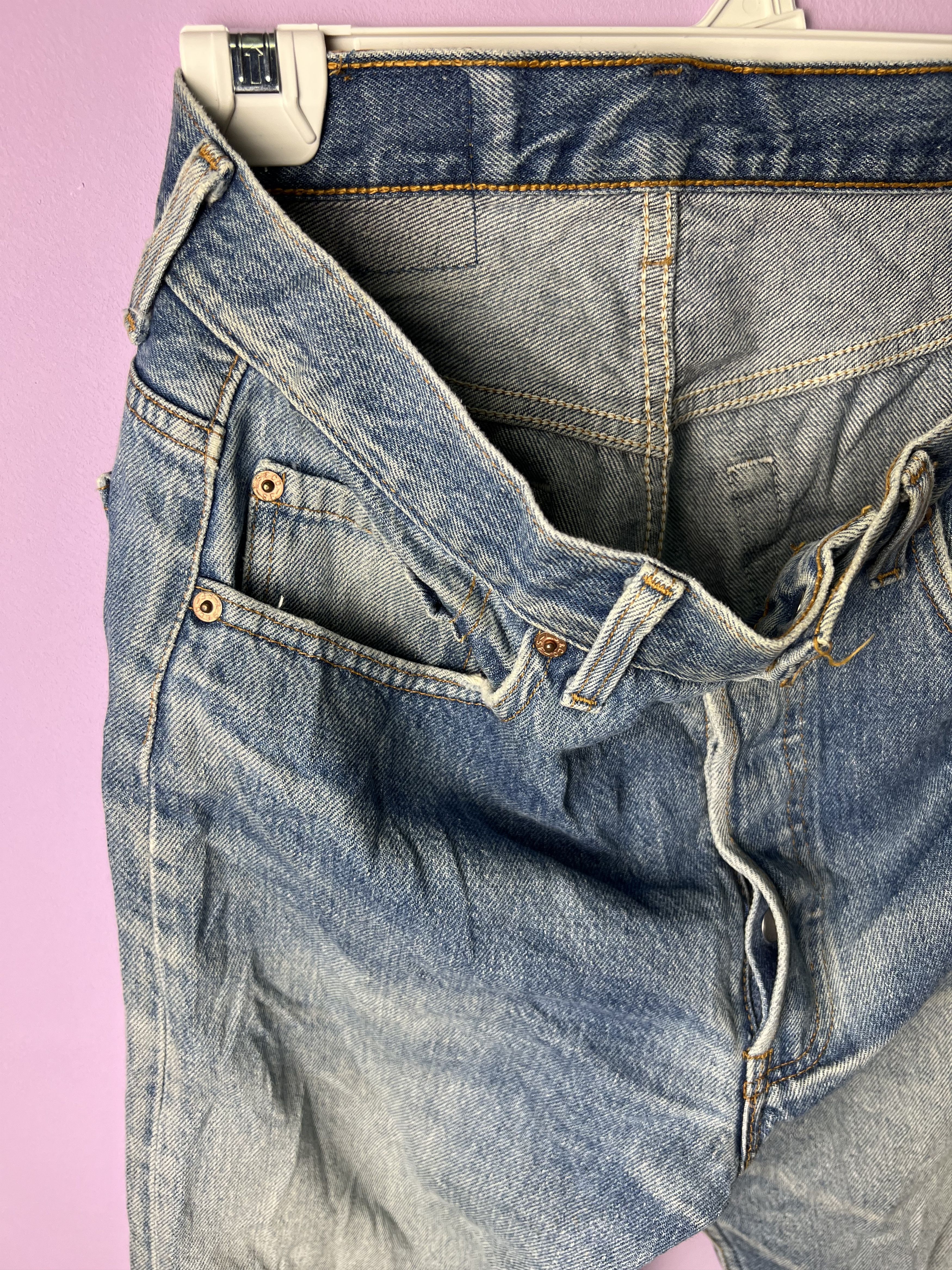 Levi's Vintage Clothing 🔥Vintage Levis 501 Distressed Denim Size US 32 / EU 48 - 4 Thumbnail