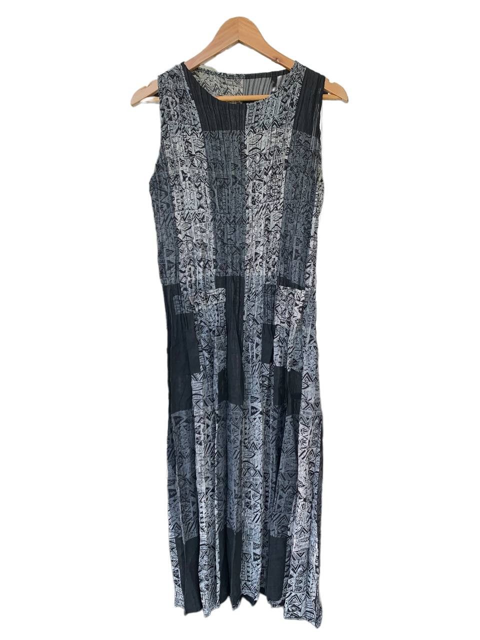 Japanese Brand Vintage Pleated Issey Style Dress Size M / US 6-8 / IT 42-44 - 2 Thumbnail