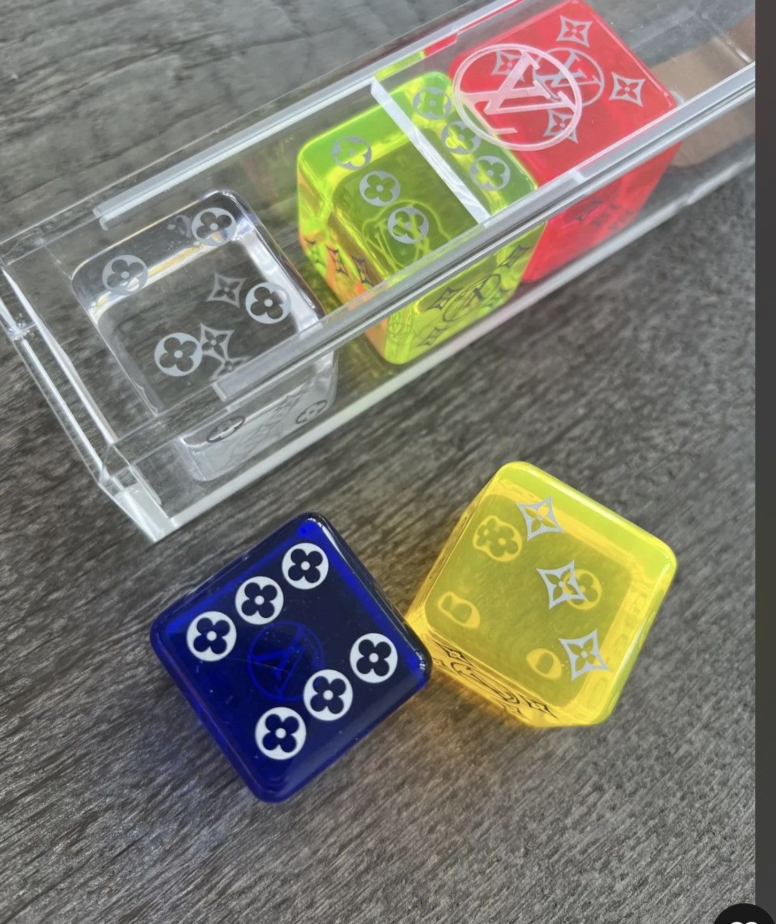 Louis Vuitton Louis Vuitton Multi Color Dice Set Size ONE SIZE - 6 Thumbnail