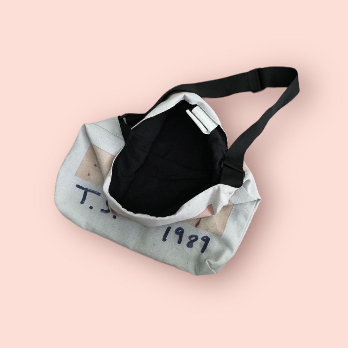 Other TAYLOR SWIFT 1989 ALBUM COVER SHOULDER /TOTE BAG Size ONE SIZE - 16 Thumbnail
