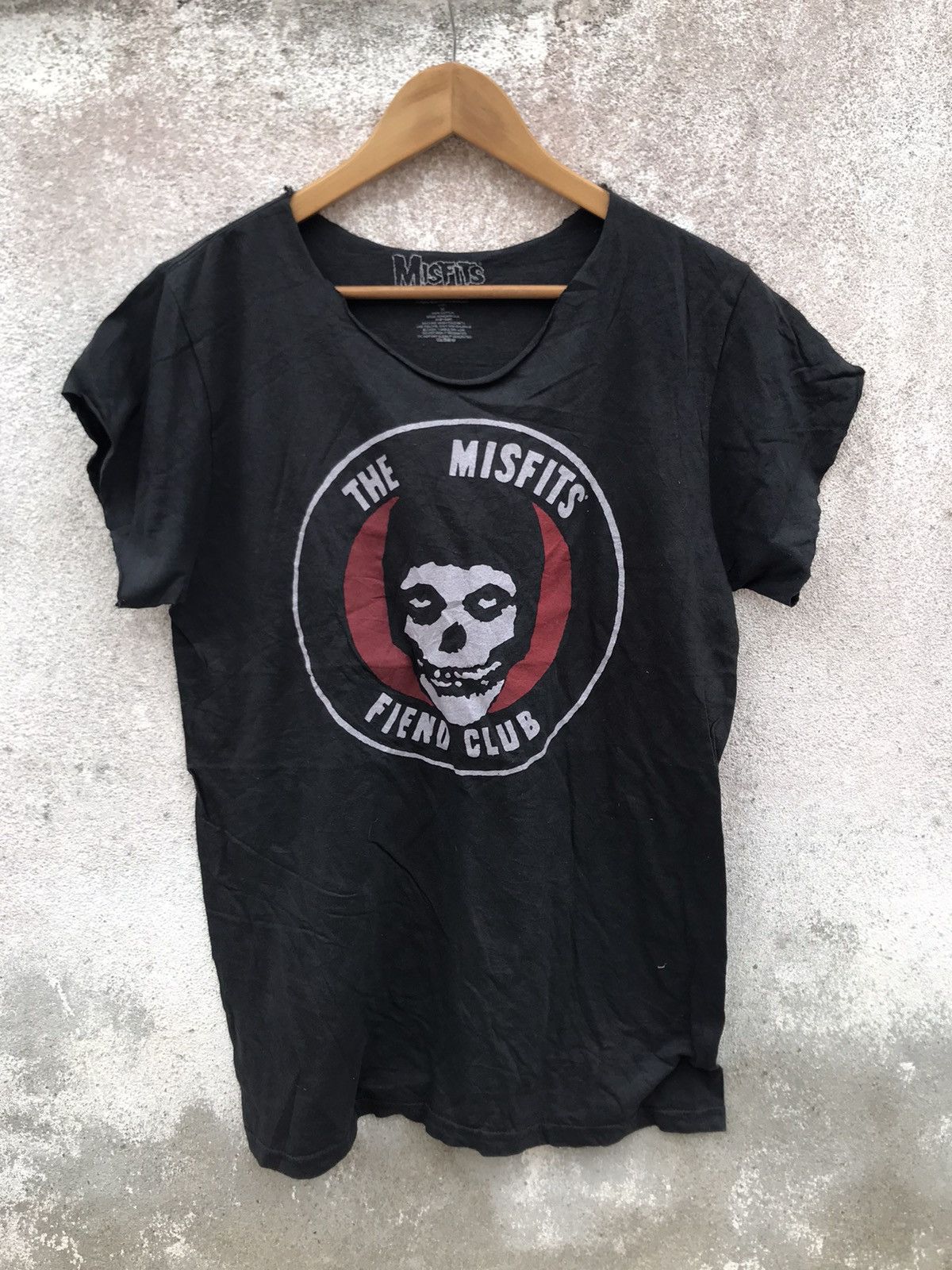 Band Tees Band Misfit Distressed Tshirt Size US M / EU 48-50 / 2 - 1 Thumbnail