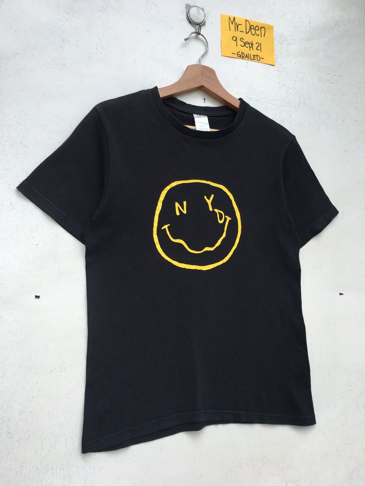 Number (N)ine Rare Number Nine Nirvana Smiley Face Tshirt Size US S / EU 44-46 / 1 - 3 Thumbnail