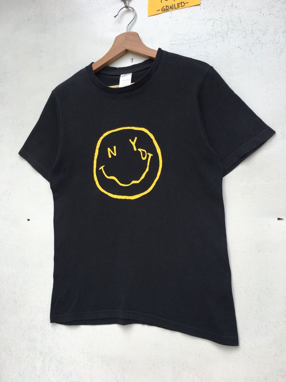 Number (N)ine Rare Number Nine Nirvana Smiley Face Tshirt Size US S / EU 44-46 / 1 - 4 Thumbnail