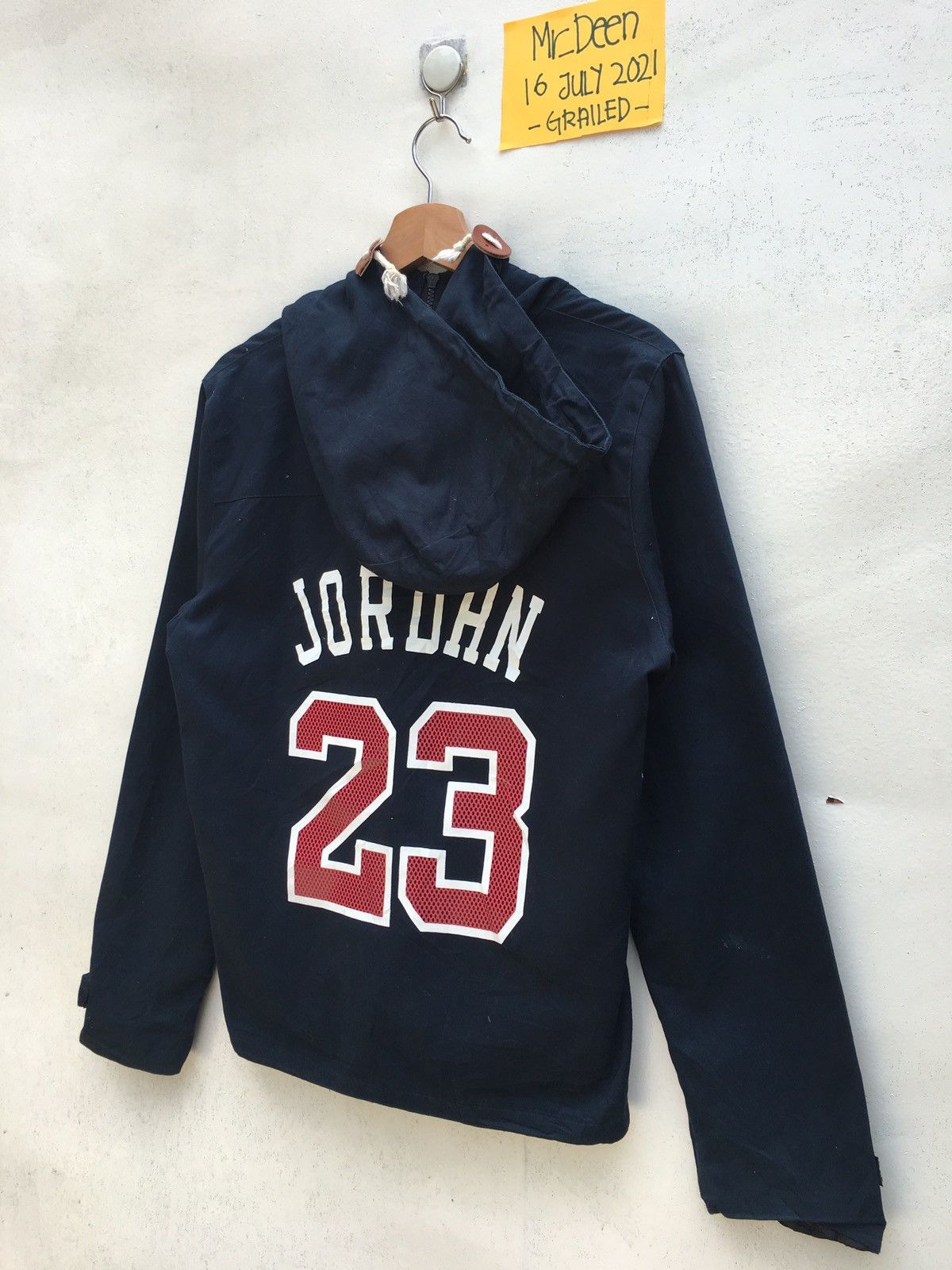 Jordan Brand Vintage Air Jordan Big Logo Hoodie Jacket Nice Design Size US M / EU 48-50 / 2 - 2 Thumbnail