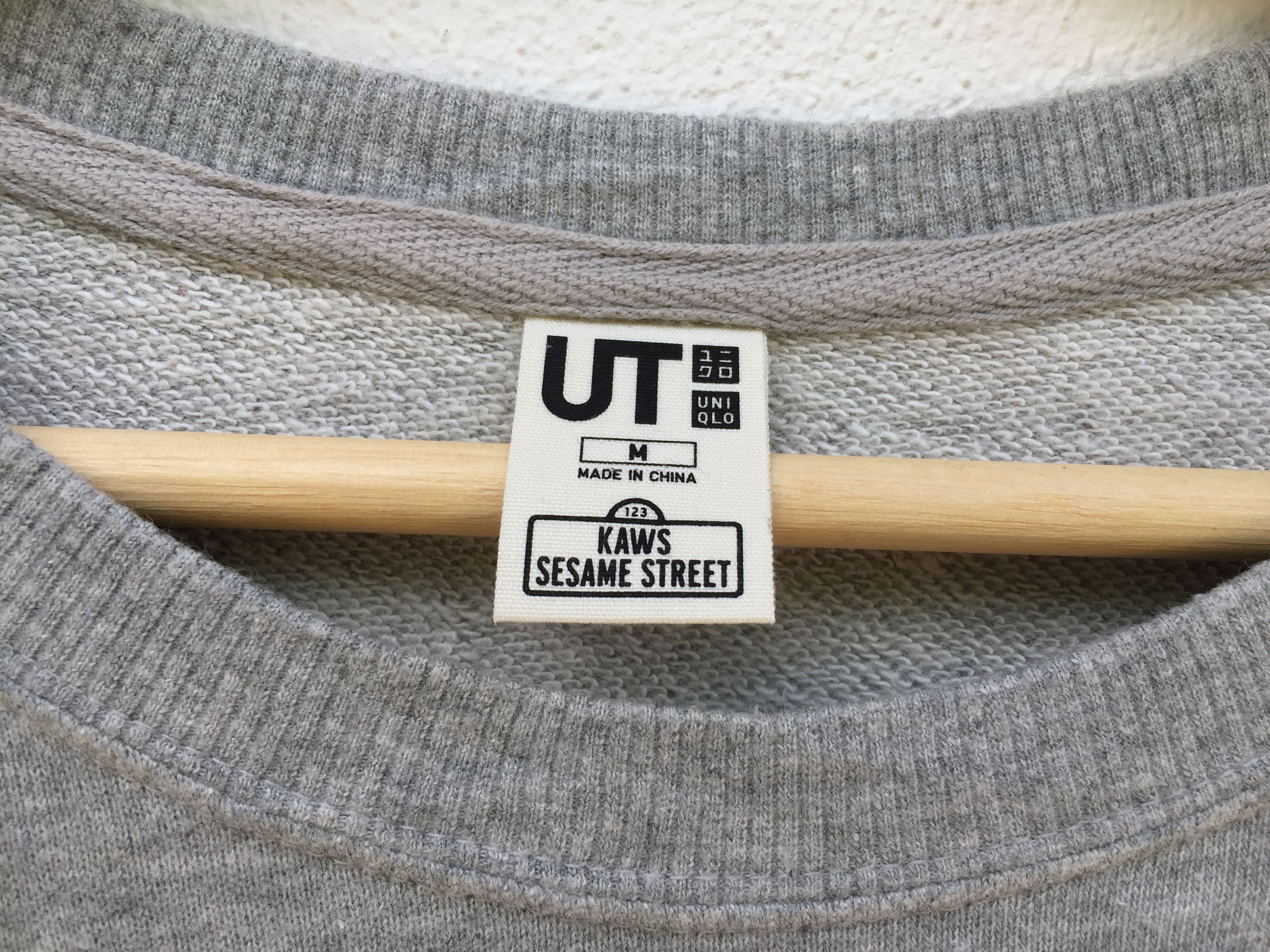Kaws × Uniqlo Kaws x Uniqlo Sesame Street Grey Crewneck Sweatshirt Size US M / EU 48-50 / 2 - 14 Thumbnail