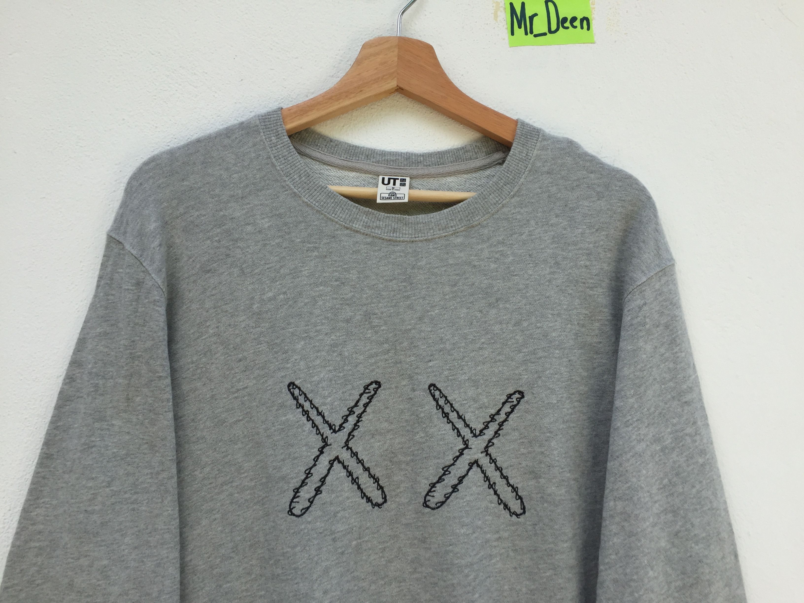 Kaws × Uniqlo Kaws x Uniqlo Sesame Street Grey Crewneck Sweatshirt Size US M / EU 48-50 / 2 - 5 Thumbnail