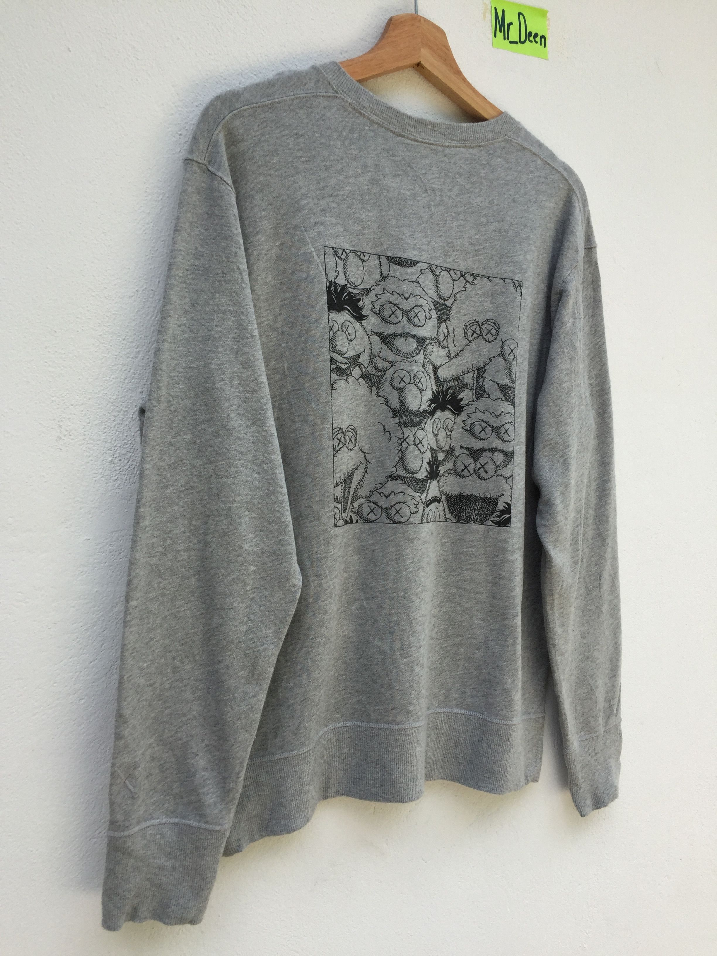 Kaws × Uniqlo Kaws x Uniqlo Sesame Street Grey Crewneck Sweatshirt Size US M / EU 48-50 / 2 - 8 Thumbnail