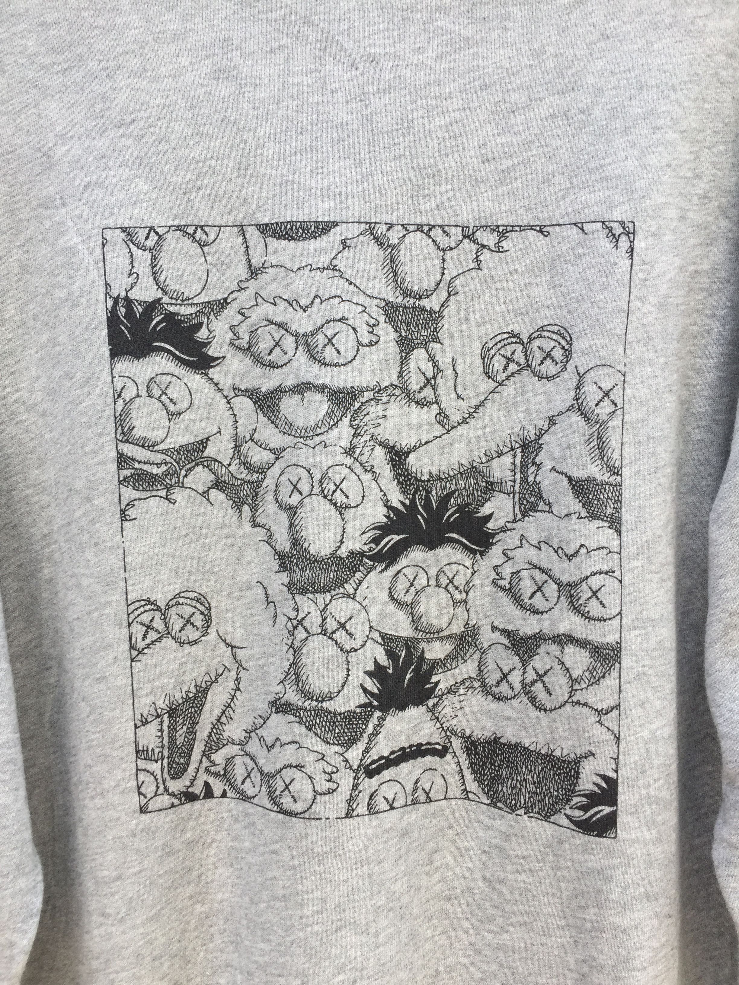 Kaws × Uniqlo Kaws x Uniqlo Sesame Street Grey Crewneck Sweatshirt Size US M / EU 48-50 / 2 - 12 Thumbnail