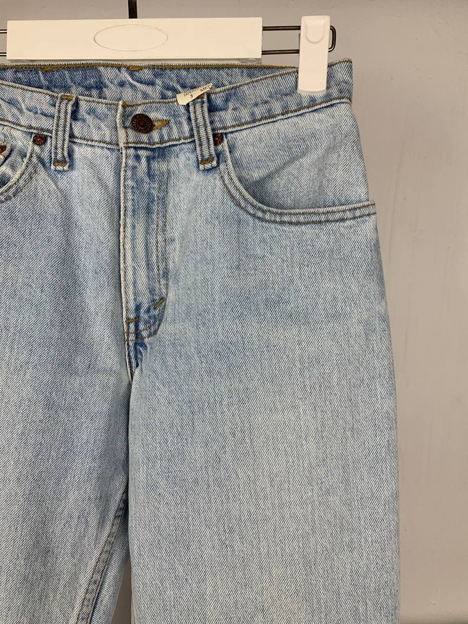 Levi's Vintage Levi's 550 Light Washed Denim Size W25 Women Size 25" / US 0 / IT 36 - 3 Thumbnail