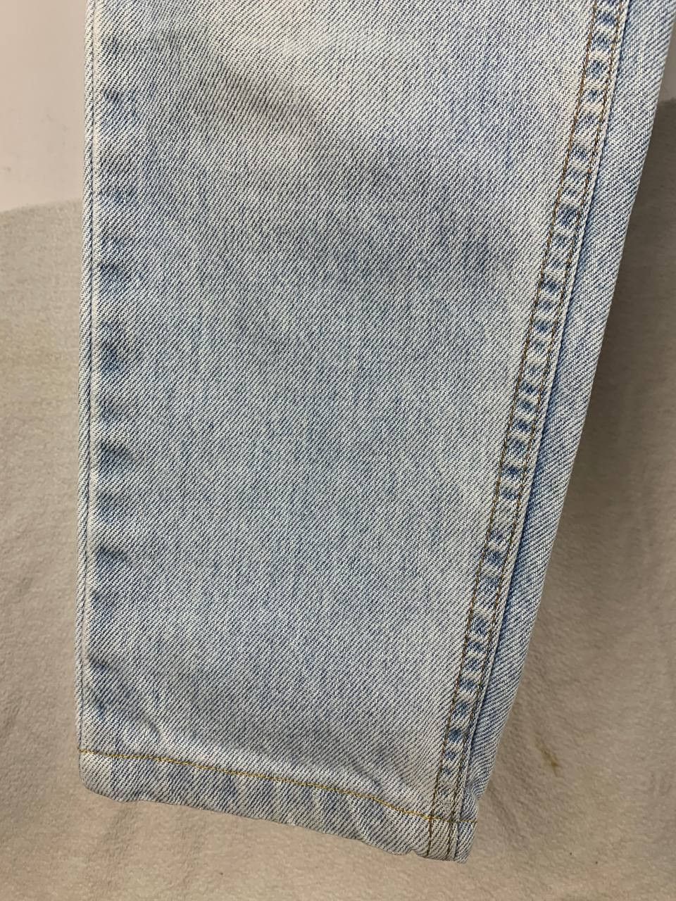 Levi's Vintage Levi's 550 Light Washed Denim Size W25 Women Size 25" / US 0 / IT 36 - 6 Thumbnail