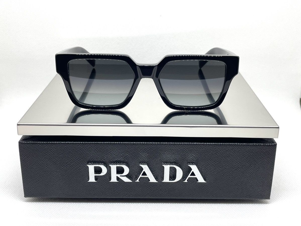 Prada × Streetwear × Vintage NEW Prada Symbole sunglasses PR