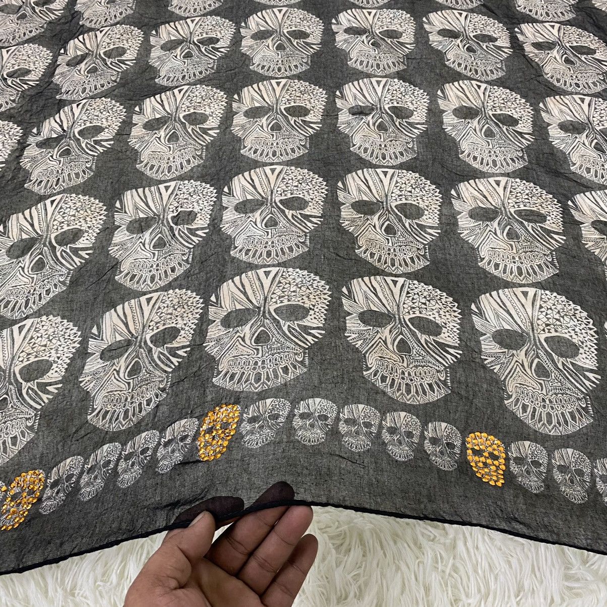 Japanese Brand NICE DESIGN OVERPRINT SKULLS SCAFT (46"x47") Size ONE SIZE - 5 Thumbnail