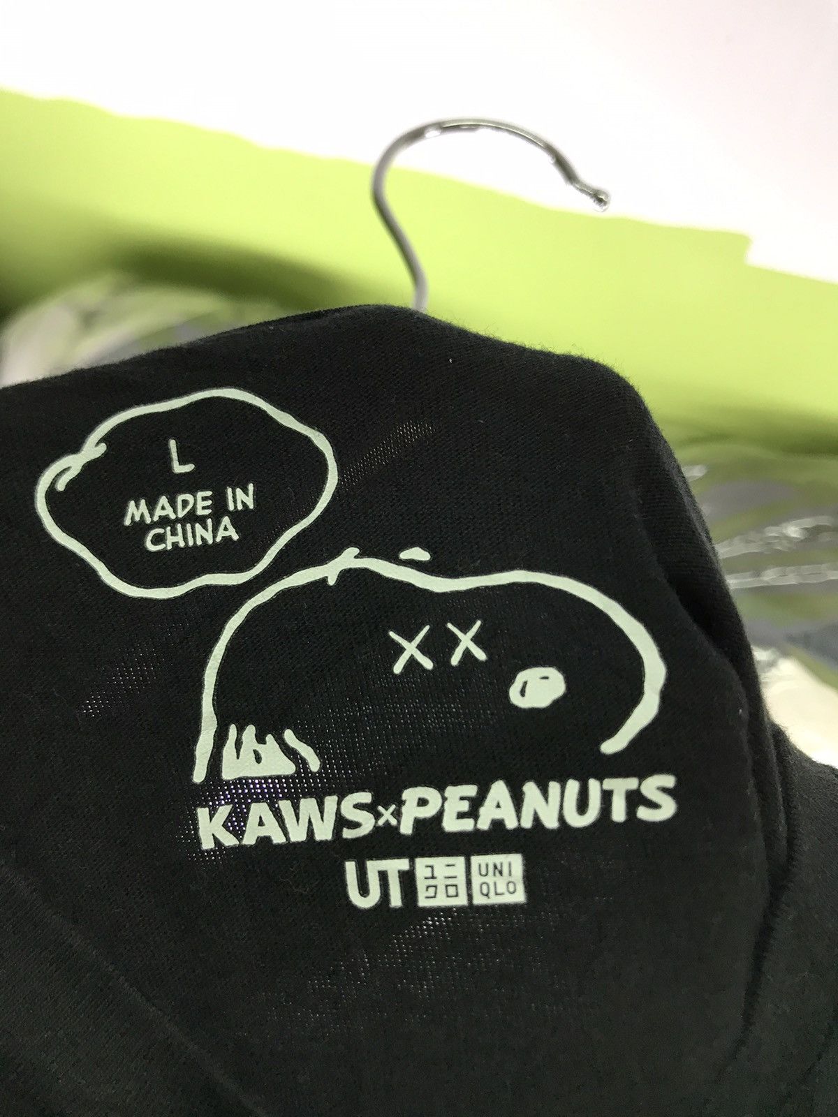Kaws × Peanuts Peanuts X Kaws Pocket Tshirt Size US L / EU 52-54 / 3 - 5 Thumbnail